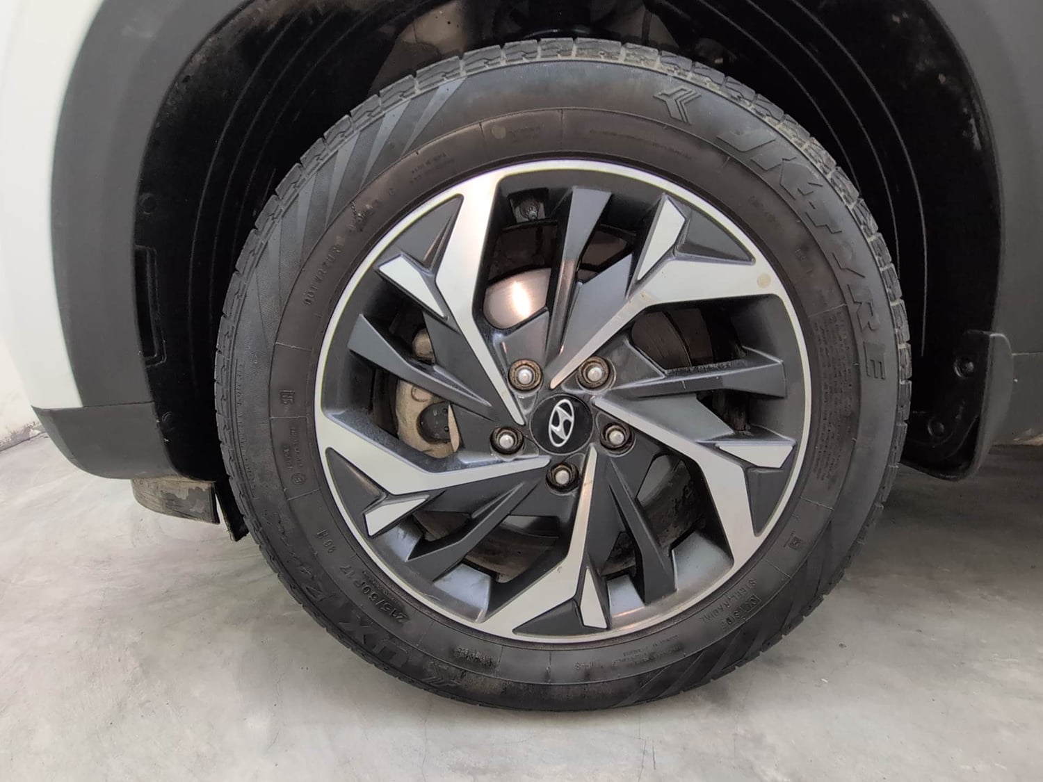 Used 2022 Hyundai Creta SX (O) 1.5 Diesel Automatic Diesel Automatic tyres LEFT FRONT TYRE RIM VIEW