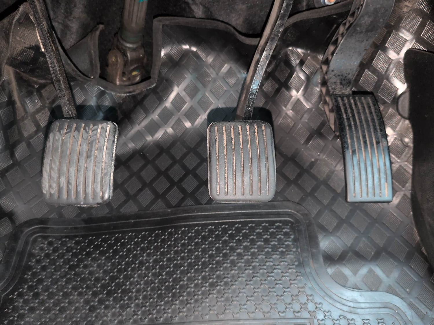 Used 2015 Hyundai Grand i10 Asta 1.2 Kappa VTVT Petrol Manual interior PEDALS VIEW