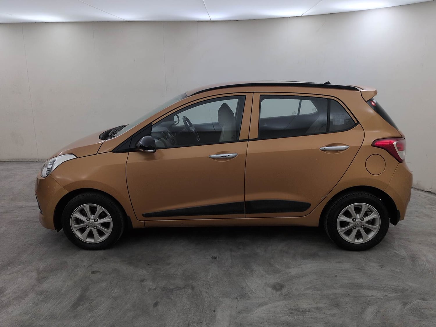 Used 2015 Hyundai Grand i10 Asta 1.2 Kappa VTVT Petrol Manual exterior LEFT SIDE VIEW