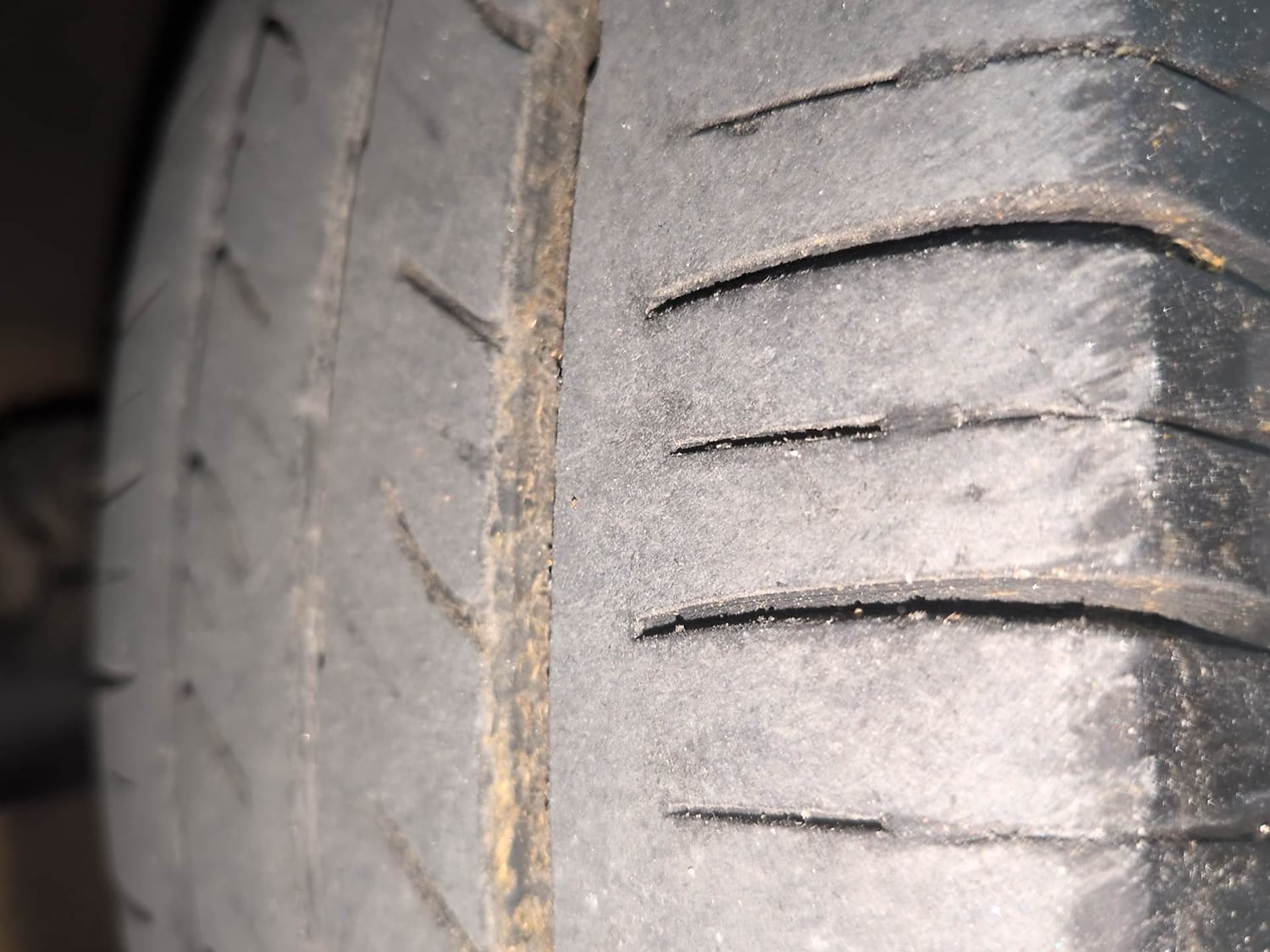 Used 2015 Hyundai Grand i10 Asta 1.2 Kappa VTVT Petrol Manual tyres LEFT FRONT TYRE TREAD VIEW