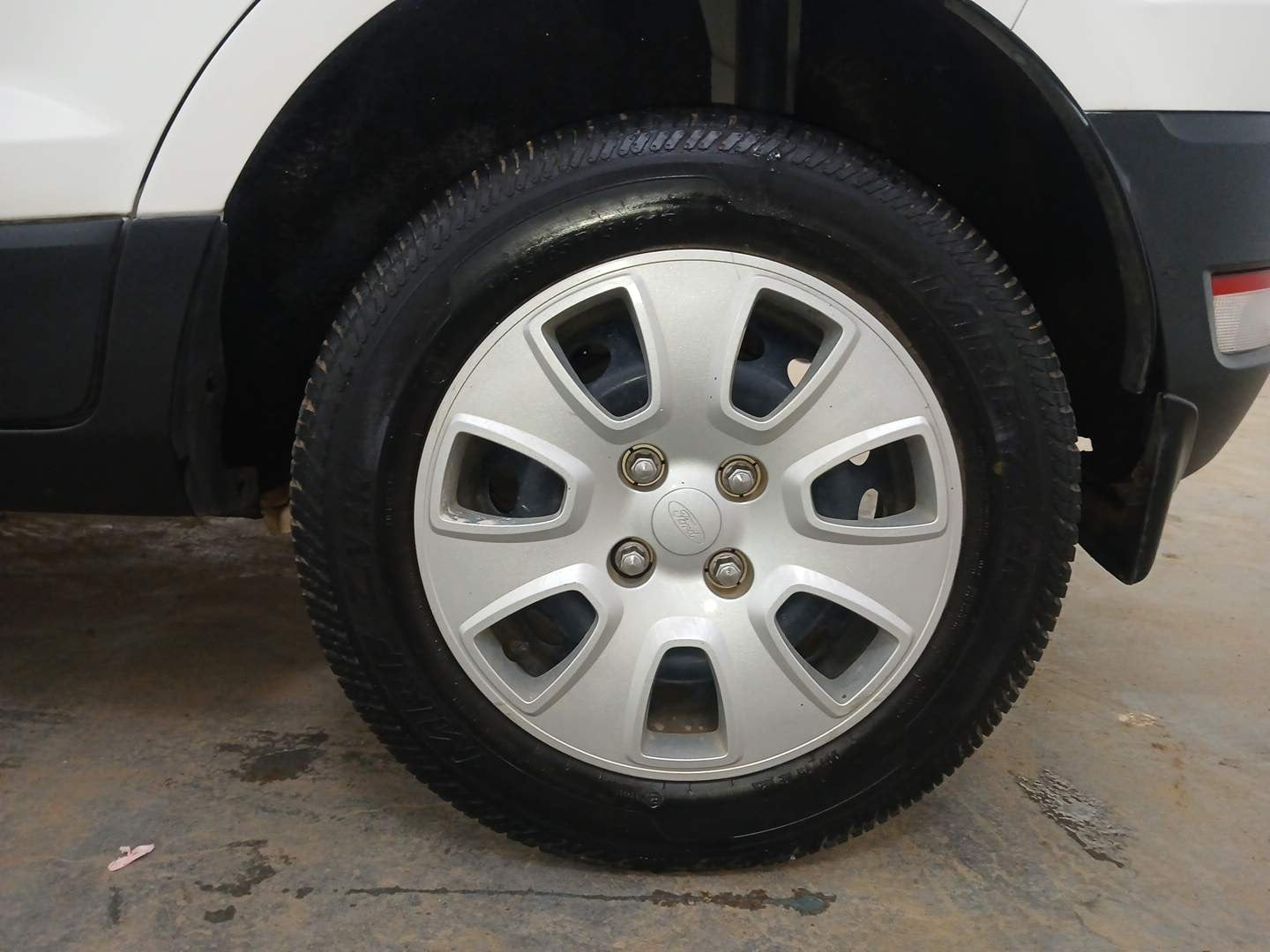 Used 2018 Ford EcoSport Trend 1.5L Ti-VCT Petrol Manual tyres LEFT REAR TYRE RIM VIEW