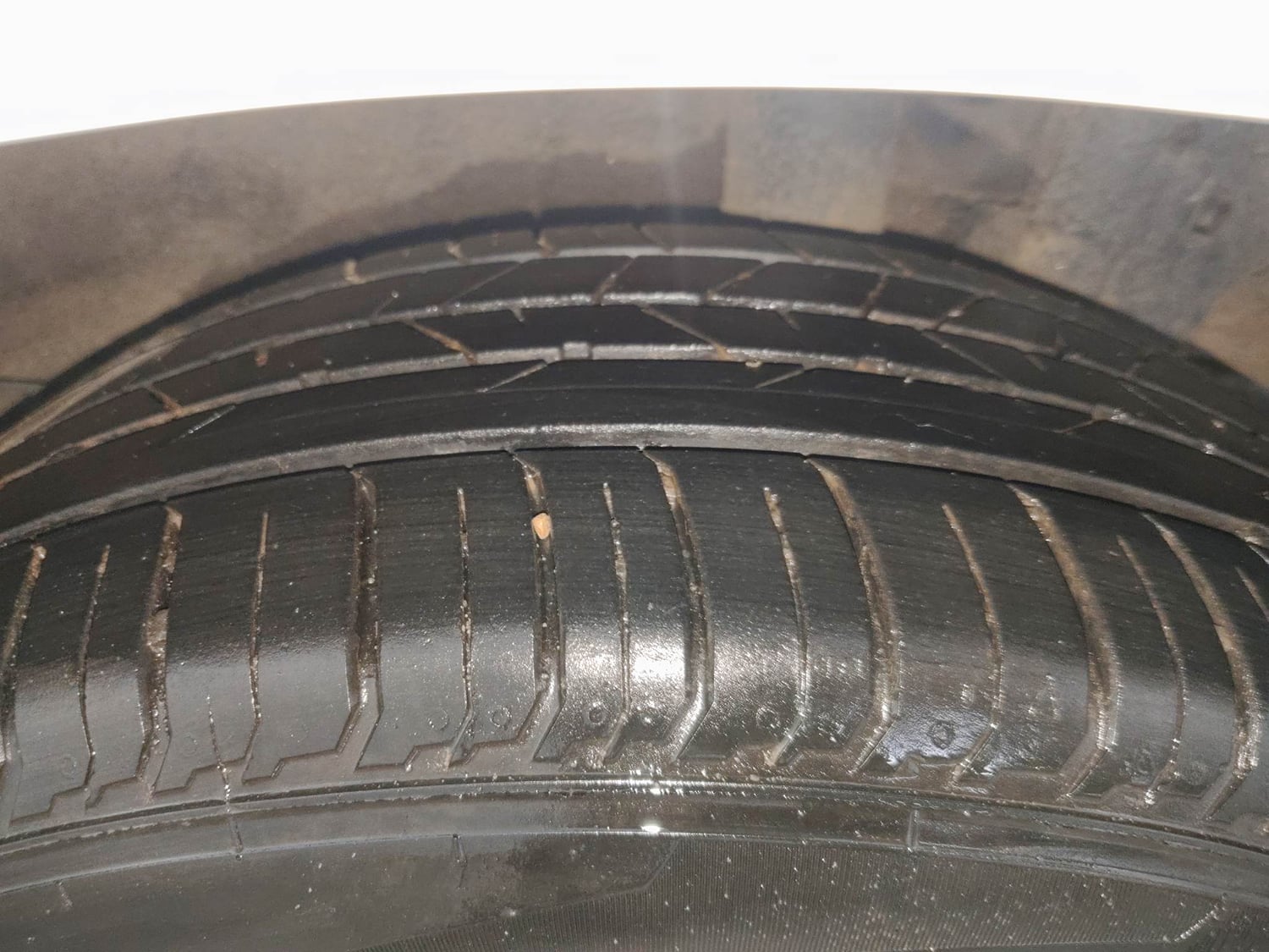 Used 2025 Hyundai New i20 Asta 1.2 MT Petrol Manual tyres LEFT REAR TYRE TREAD VIEW
