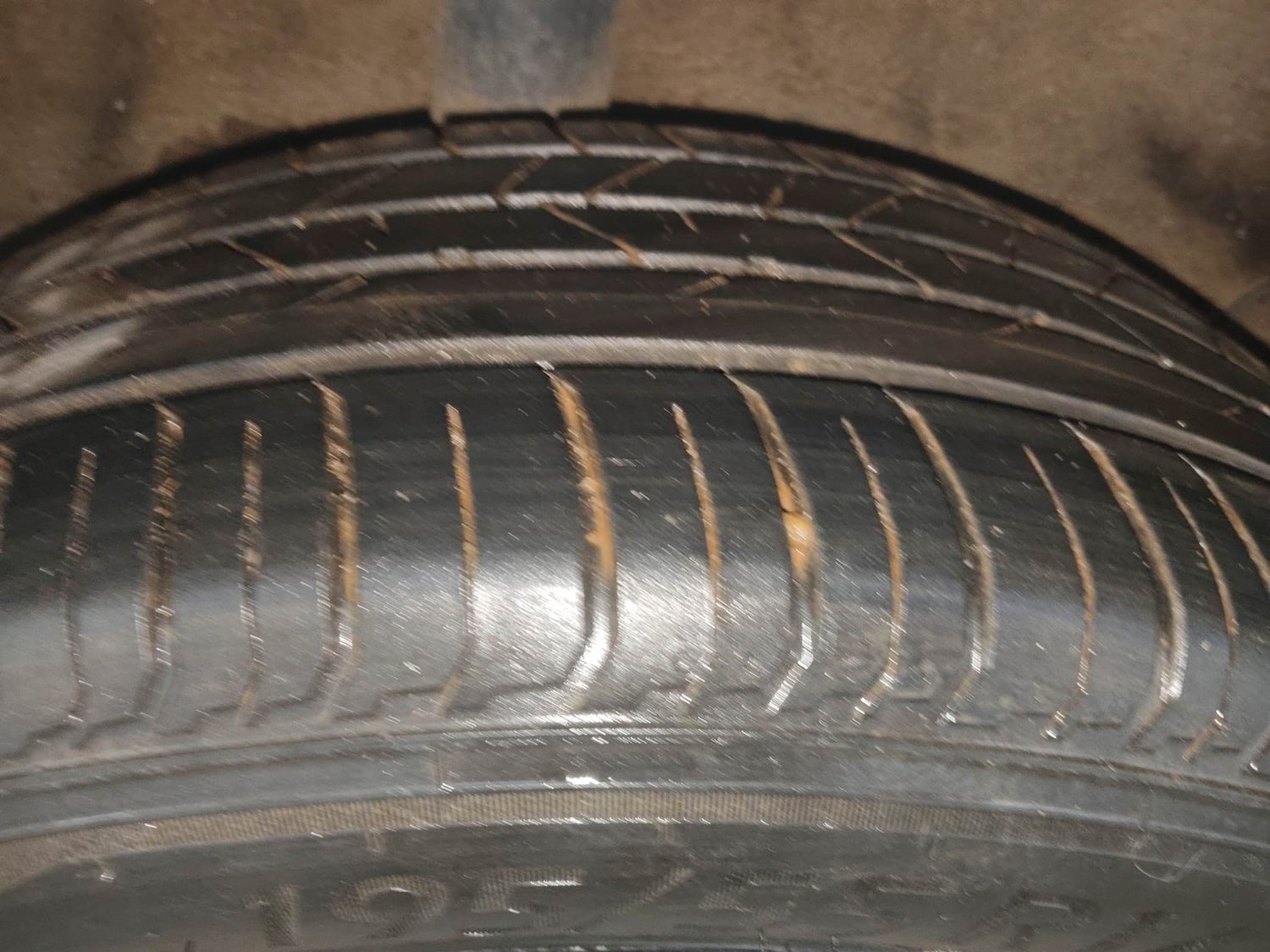 Used 2025 Hyundai New i20 Asta 1.2 MT Petrol Manual tyres RIGHT REAR TYRE TREAD VIEW