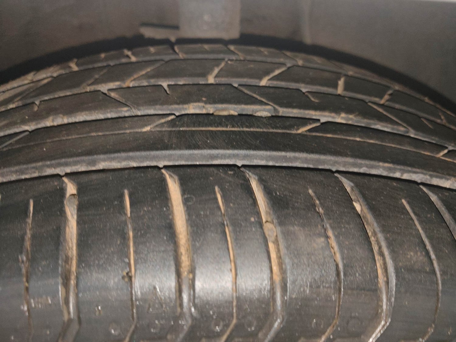 Used 2025 Hyundai New i20 Asta 1.2 MT Petrol Manual tyres RIGHT FRONT TYRE TREAD VIEW