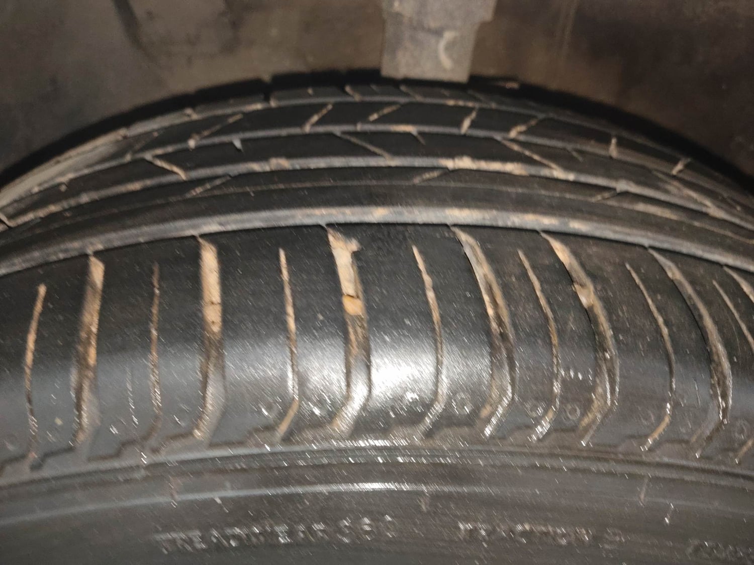 Used 2025 Hyundai New i20 Asta 1.2 MT Petrol Manual tyres LEFT FRONT TYRE TREAD VIEW