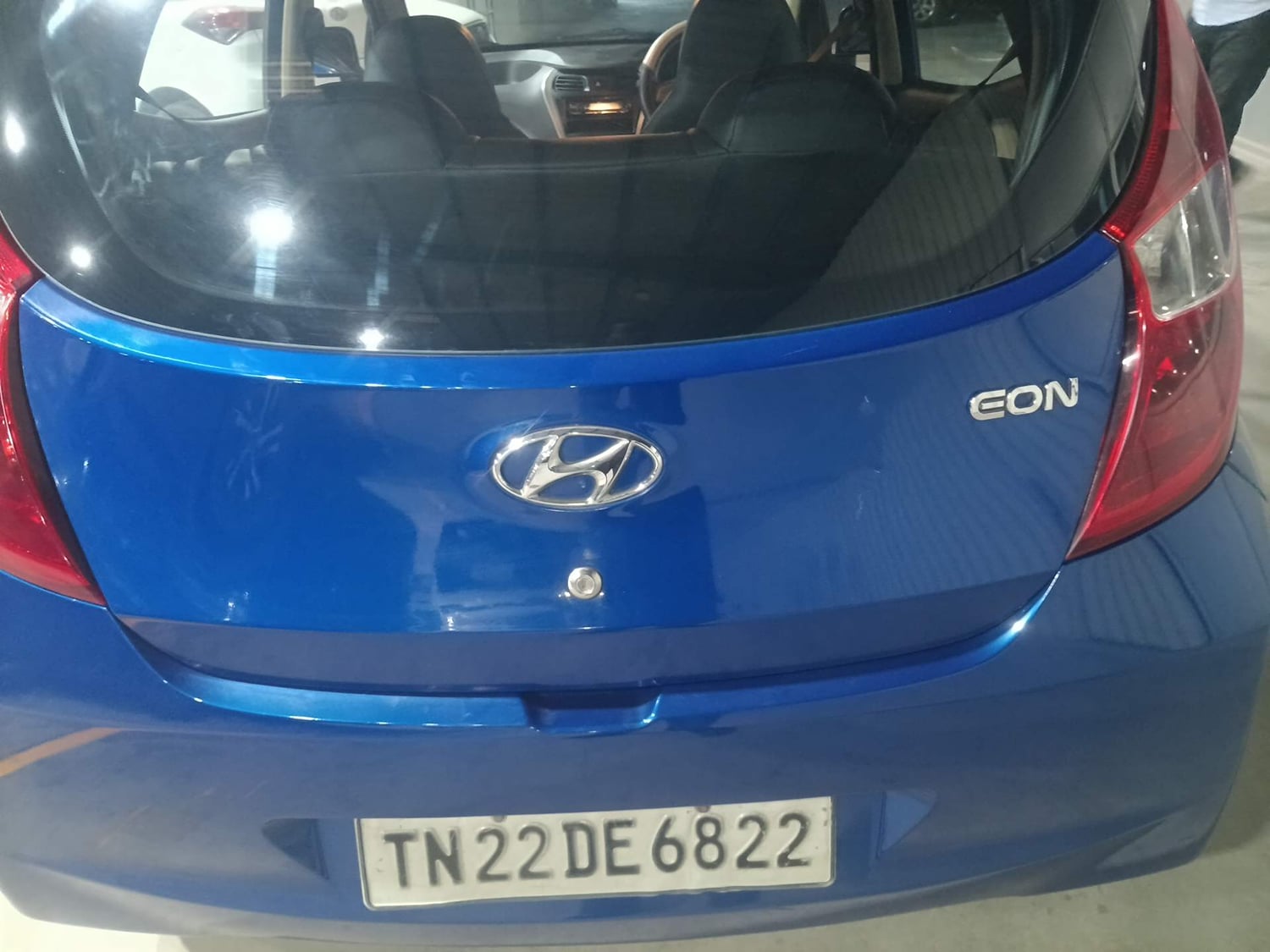 Used 2016 Hyundai Eon Era + AirBag Petrol Manual dents MINOR SCRATCH