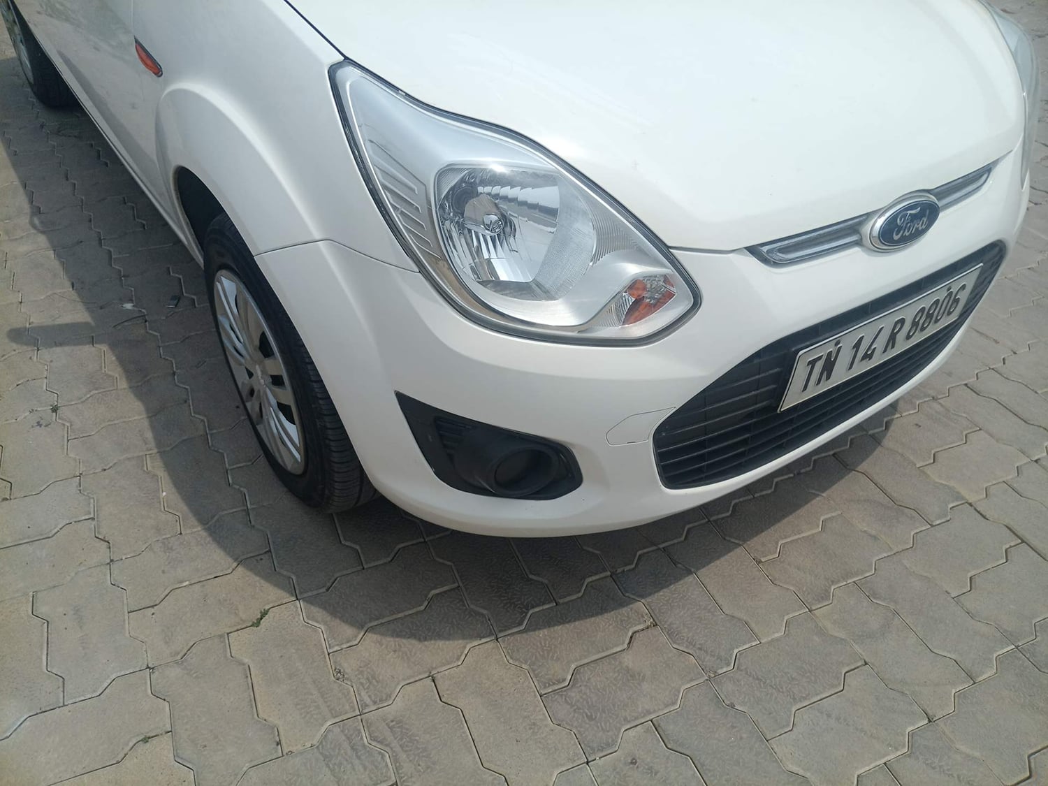 Used 2014 Ford Figo Duratec Petrol ZXI 1.2 Petrol Manual dents MINOR SCRATCH
