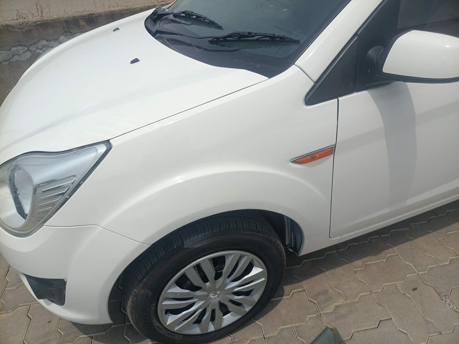 Used 2014 Ford Figo Duratec Petrol ZXI 1.2 Petrol Manual dents MINOR SCRATCH