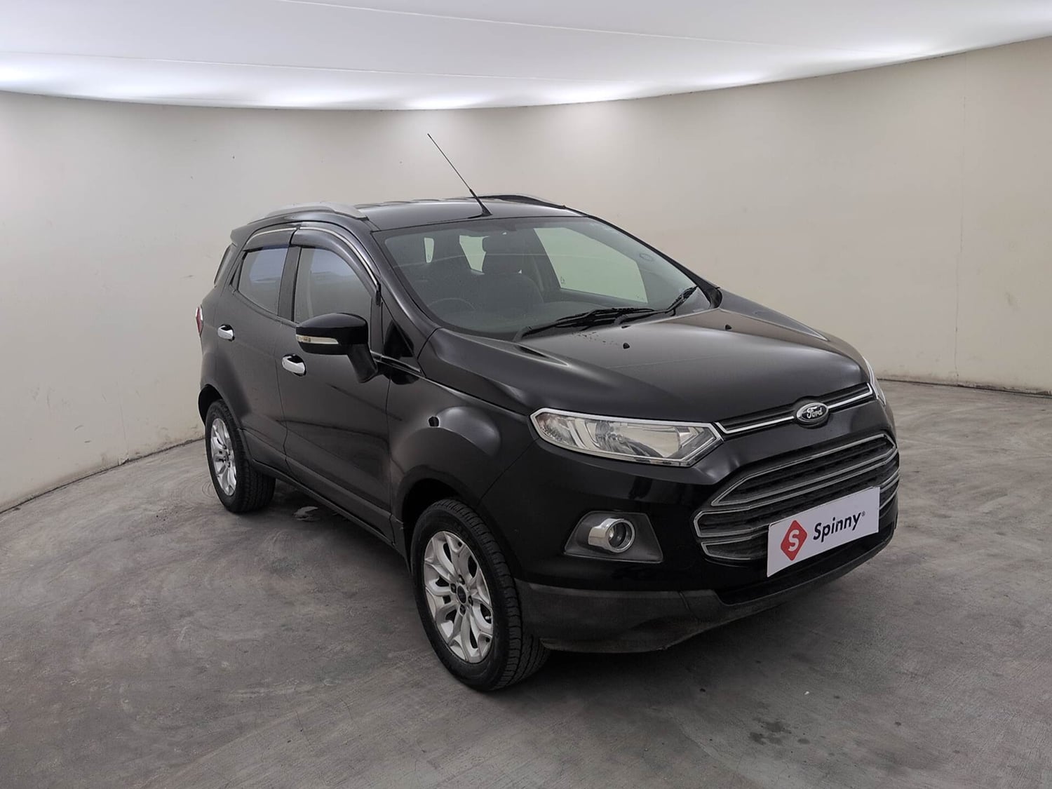 Used 2015 Ford EcoSport Titanium 1.5L TDCi Diesel Manual exterior RIGHT FRONT CORNER VIEW