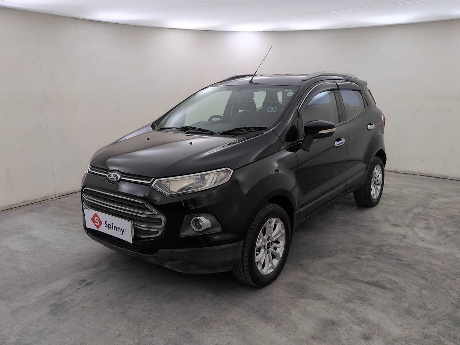 Used 2015 Ford EcoSport Titanium 1.5L TDCi Diesel Manual exterior LEFT FRONT CORNER VIEW