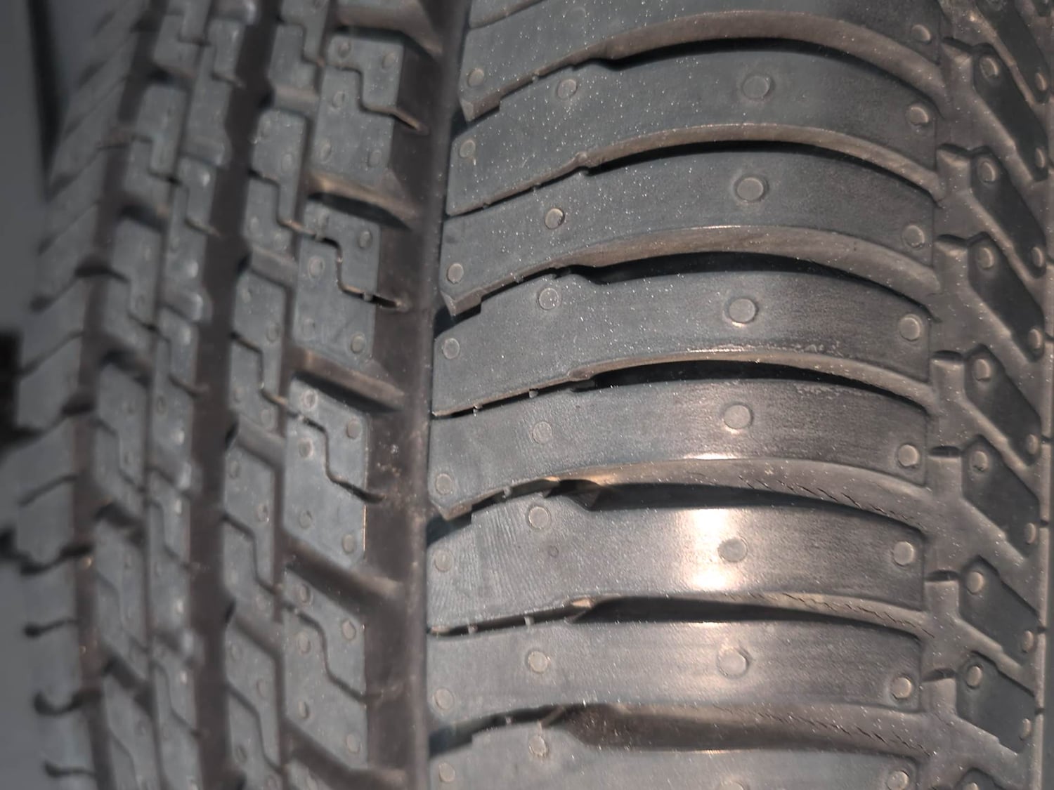 Used 2015 Ford EcoSport Titanium 1.5L TDCi Diesel Manual tyres SPARE TYRE VIEW