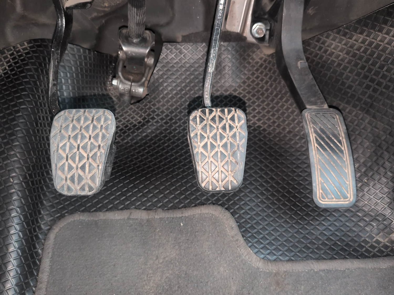Used 2015 Ford EcoSport Titanium 1.5L TDCi Diesel Manual interior PEDALS VIEW