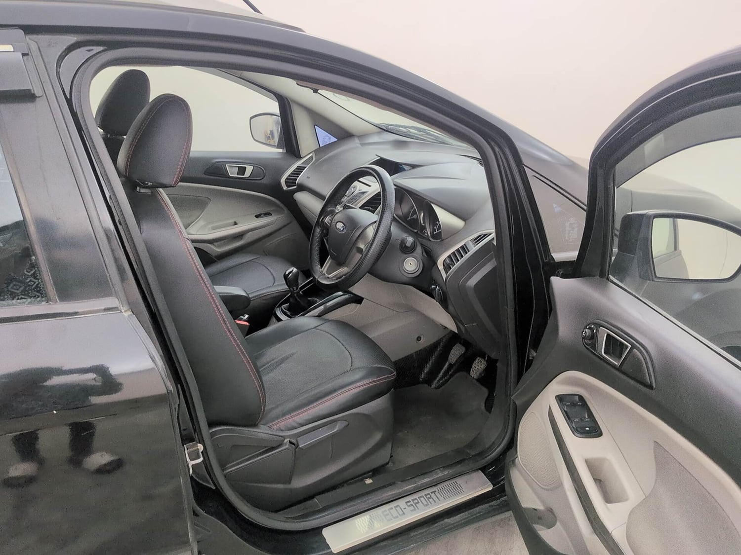 Used 2015 Ford EcoSport Titanium 1.5L TDCi Diesel Manual interior RIGHT SIDE FRONT DOOR CABIN VIEW