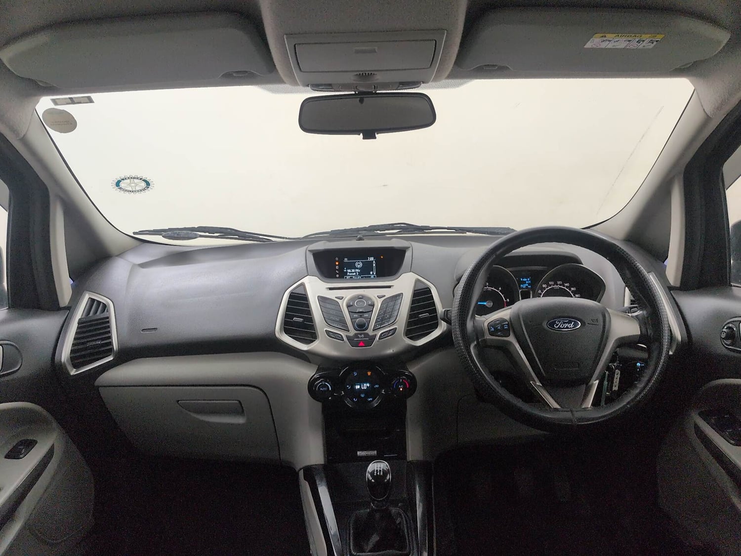 Used 2015 Ford EcoSport Titanium 1.5L TDCi Diesel Manual interior DASHBOARD VIEW