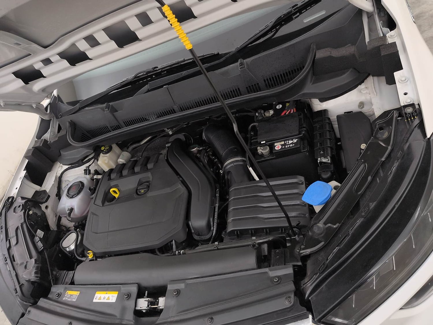 Used 2025 Skoda Kushaq Style 1.5L TSI MT Petrol Manual engine ENGINE LEFT SIDE VIEW