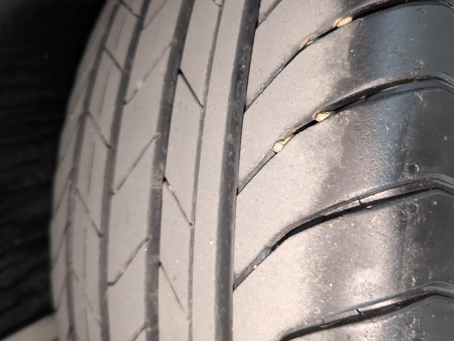 Used 2025 Skoda Kushaq Style 1.5L TSI MT Petrol Manual tyres RIGHT REAR TYRE TREAD VIEW
