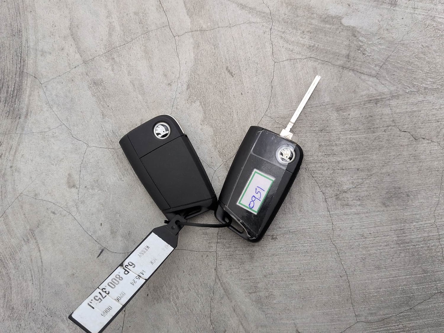 Used 2025 Skoda Kushaq Style 1.5L TSI MT Petrol Manual extra CAR KEY VIEW