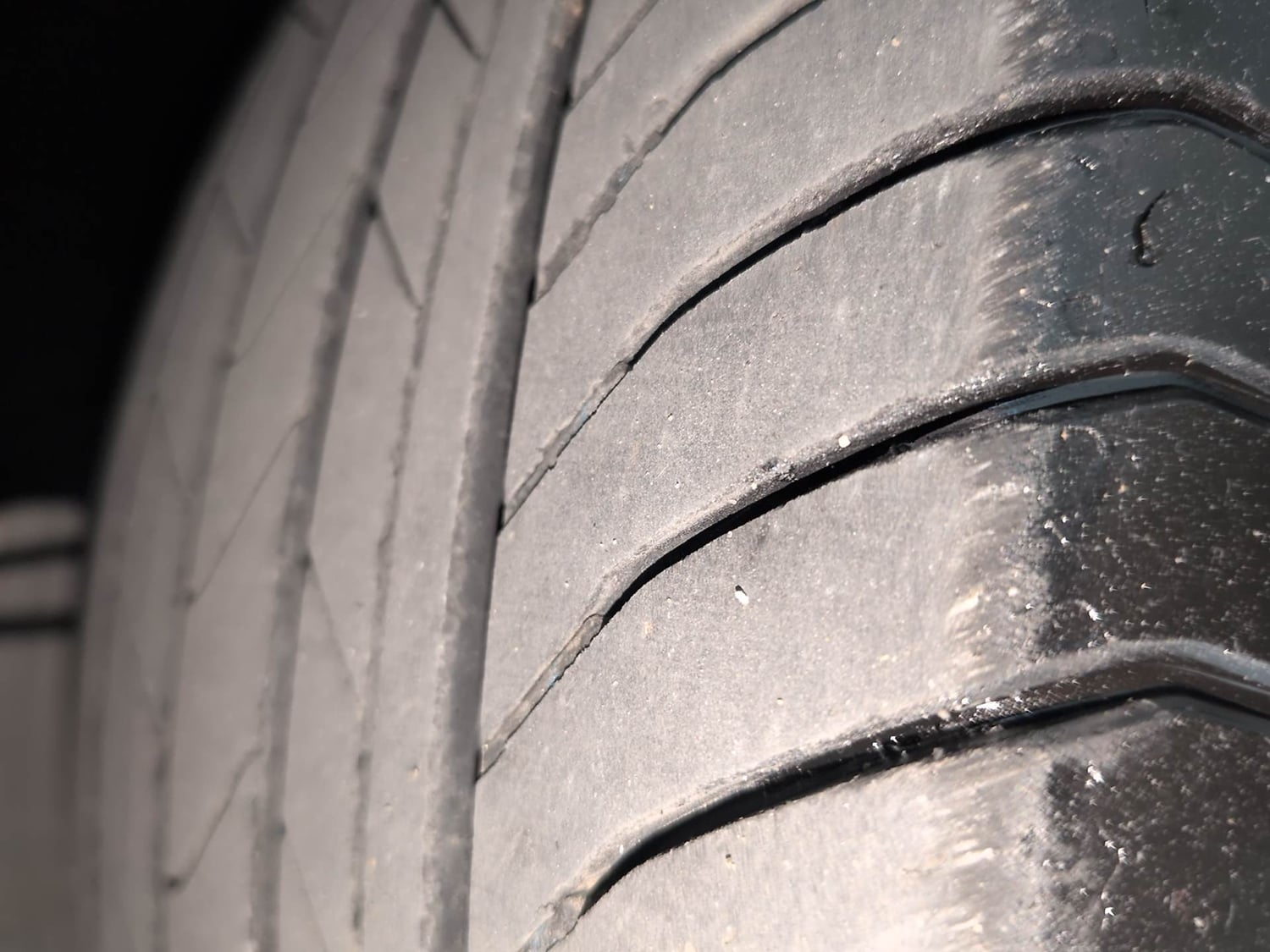 Used 2025 Skoda Kushaq Style 1.5L TSI MT Petrol Manual tyres LEFT FRONT TYRE TREAD VIEW