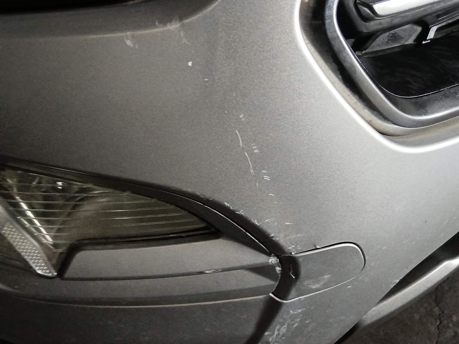 Used 2018 Ford EcoSport Titanium + 1.5L Ti-VCT AT Petrol Automatic dents MINOR SCRATCH