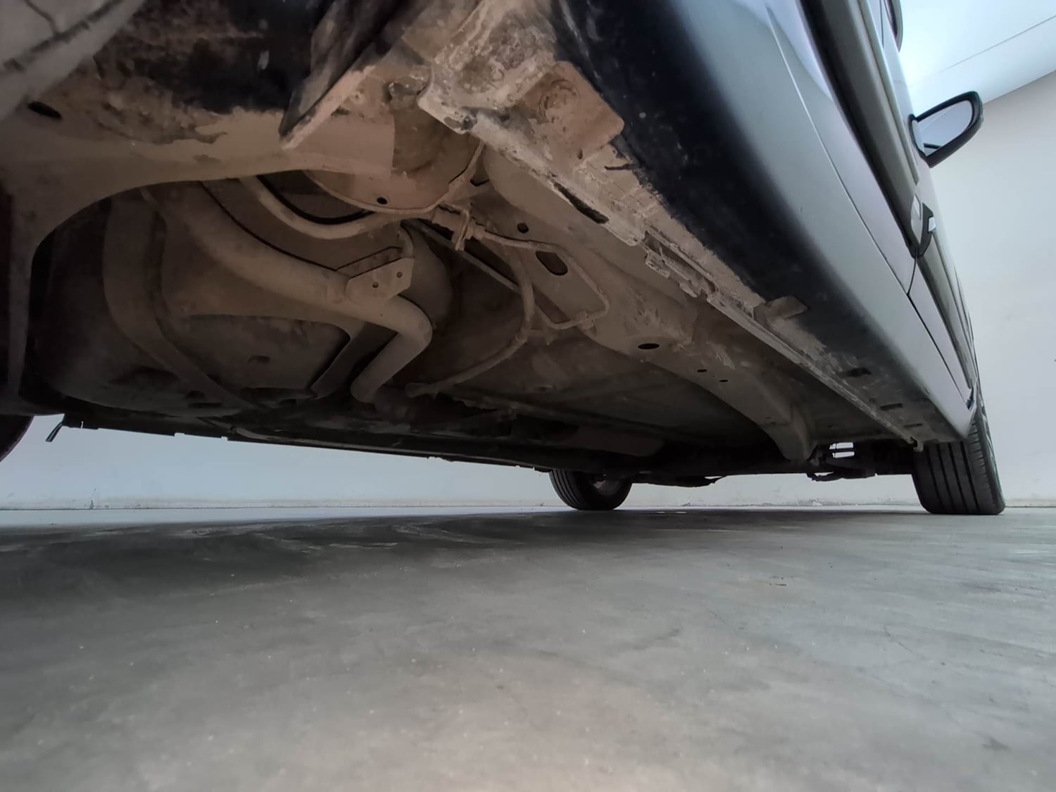 Used 2019 Maruti Suzuki Baleno Alpha Automatic Petrol Automatic extra REAR RIGHT UNDERBODY VIEW