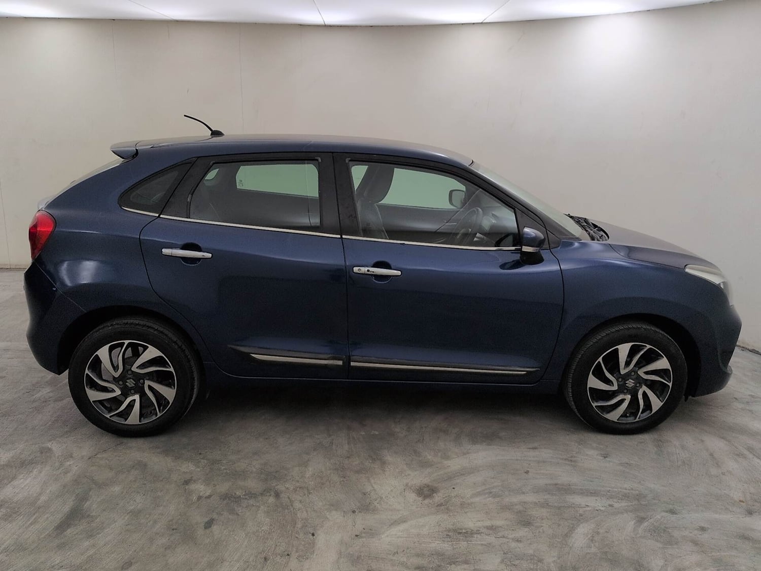 Used 2019 Maruti Suzuki Baleno Alpha Automatic Petrol Automatic exterior RIGHT SIDE VIEW