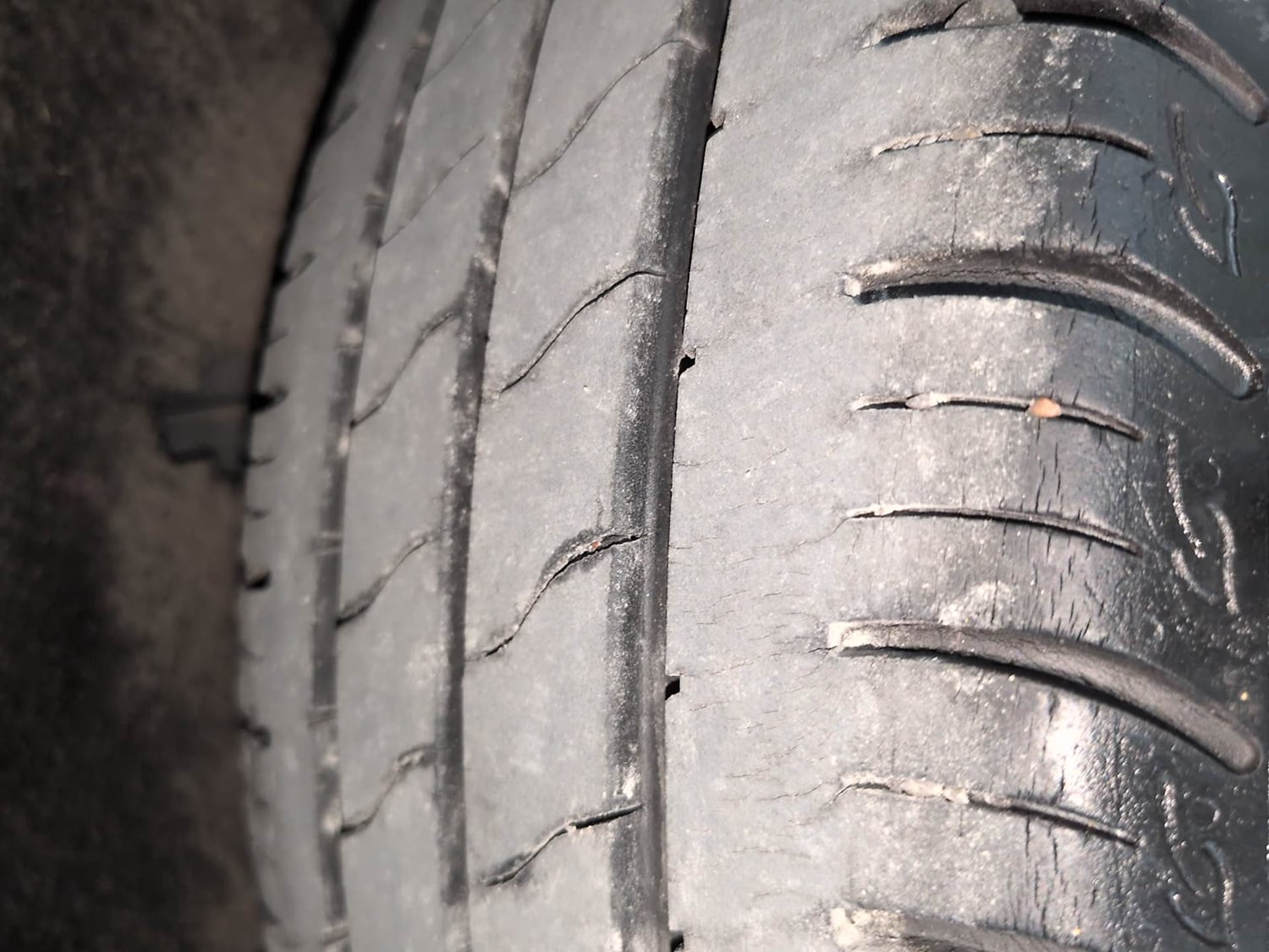 Used 2019 Maruti Suzuki Baleno Alpha Automatic Petrol Automatic tyres RIGHT REAR TYRE TREAD VIEW