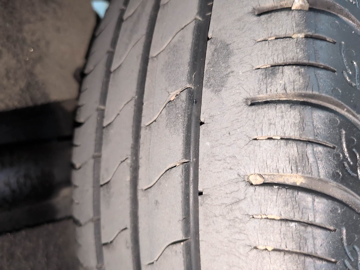 Used 2019 Maruti Suzuki Baleno Alpha Automatic Petrol Automatic tyres LEFT REAR TYRE TREAD VIEW