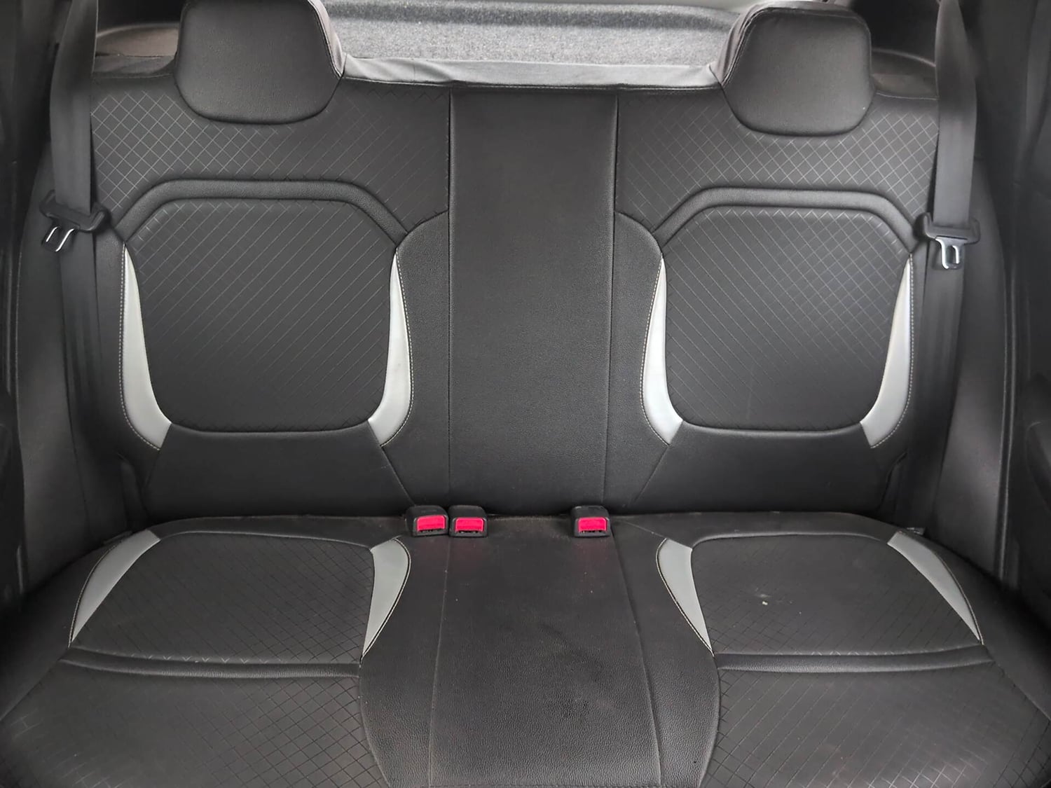 Used 2022 Renault Kwid RXT 1.0 (O) Petrol Manual interior REAR SEAT CONDITION VIEW