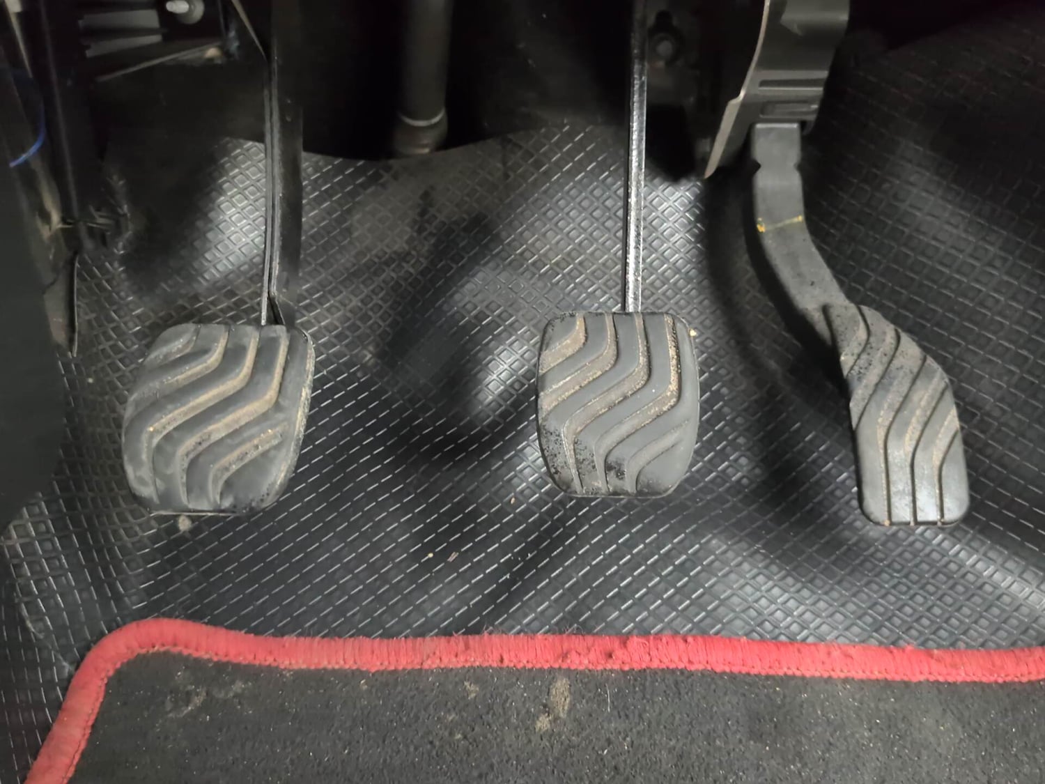 Used 2022 Renault Kwid RXT 1.0 (O) Petrol Manual interior PEDALS VIEW