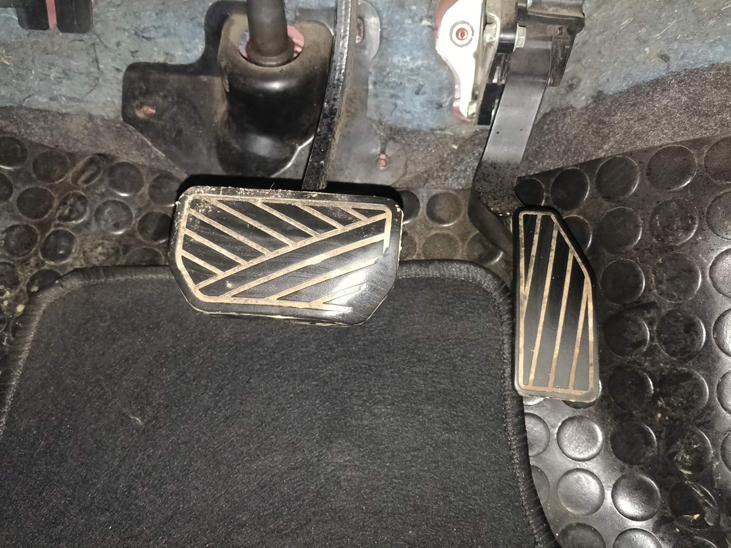 Used 2017 Maruti Suzuki Celerio VXi AMT Petrol Automatic interior PEDALS VIEW