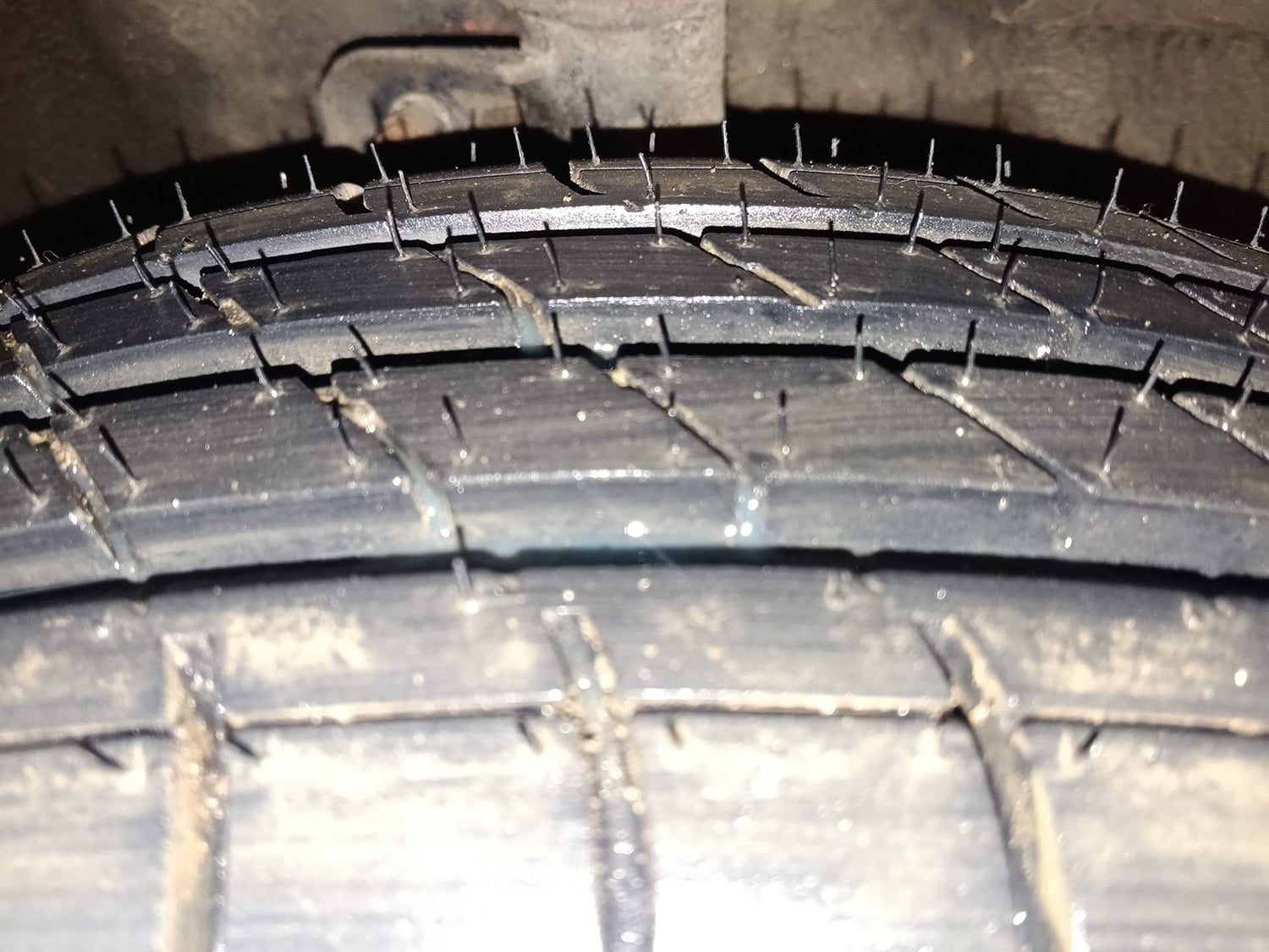 Used 2017 Maruti Suzuki Celerio VXi AMT Petrol Automatic tyres RIGHT FRONT TYRE TREAD VIEW