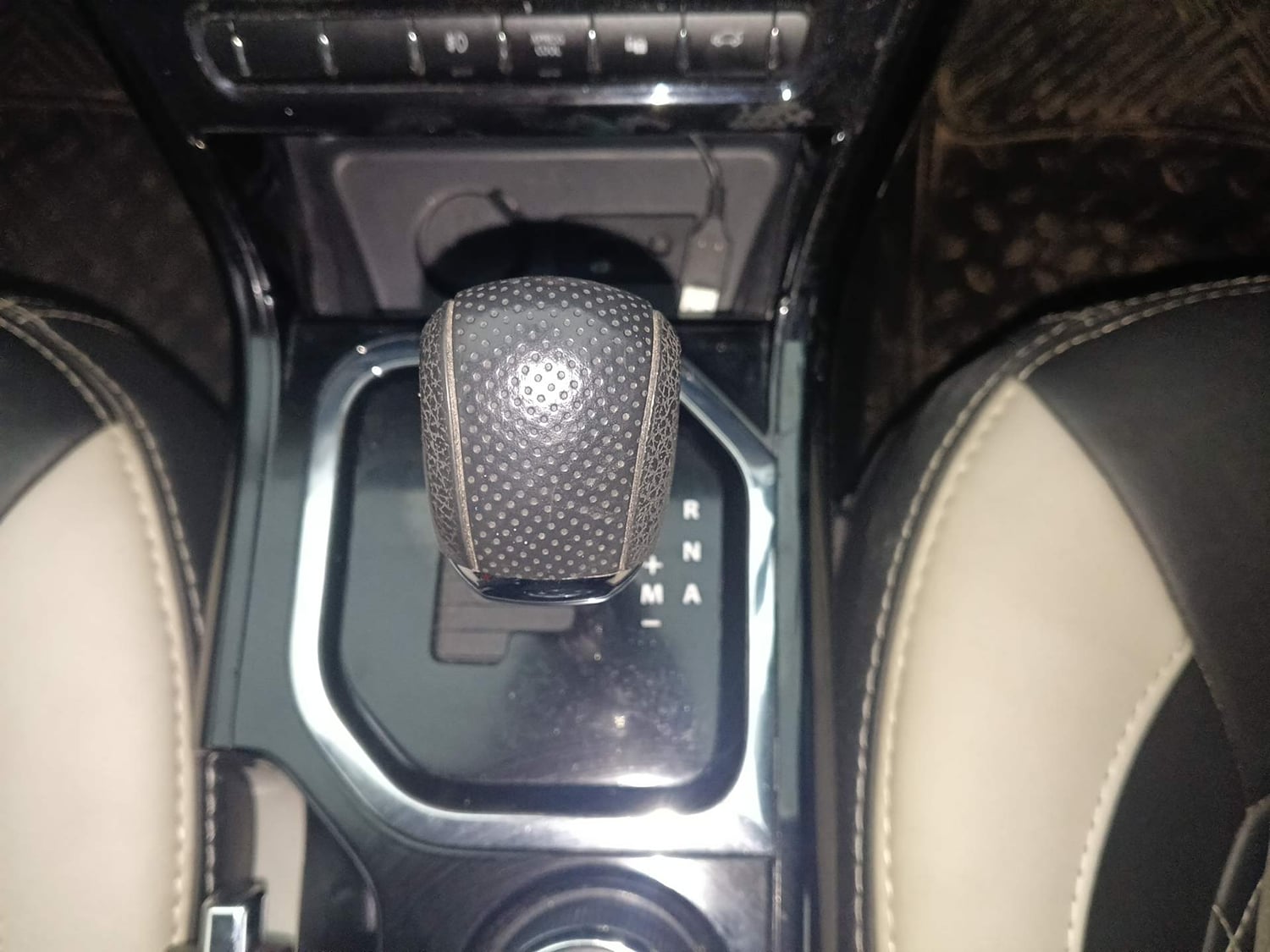 Used 2021 Tata Nexon XZA Plus (S) Petrol Automatic interior GEAR  KNOB VIEW