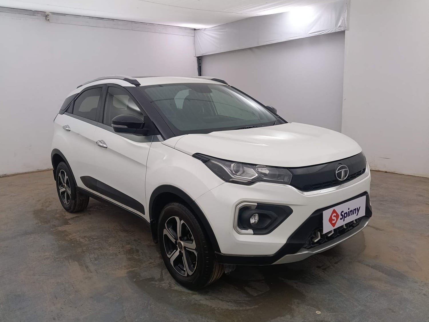 Used 2021 Tata Nexon XZA Plus (S) Petrol Automatic exterior RIGHT FRONT CORNER VIEW
