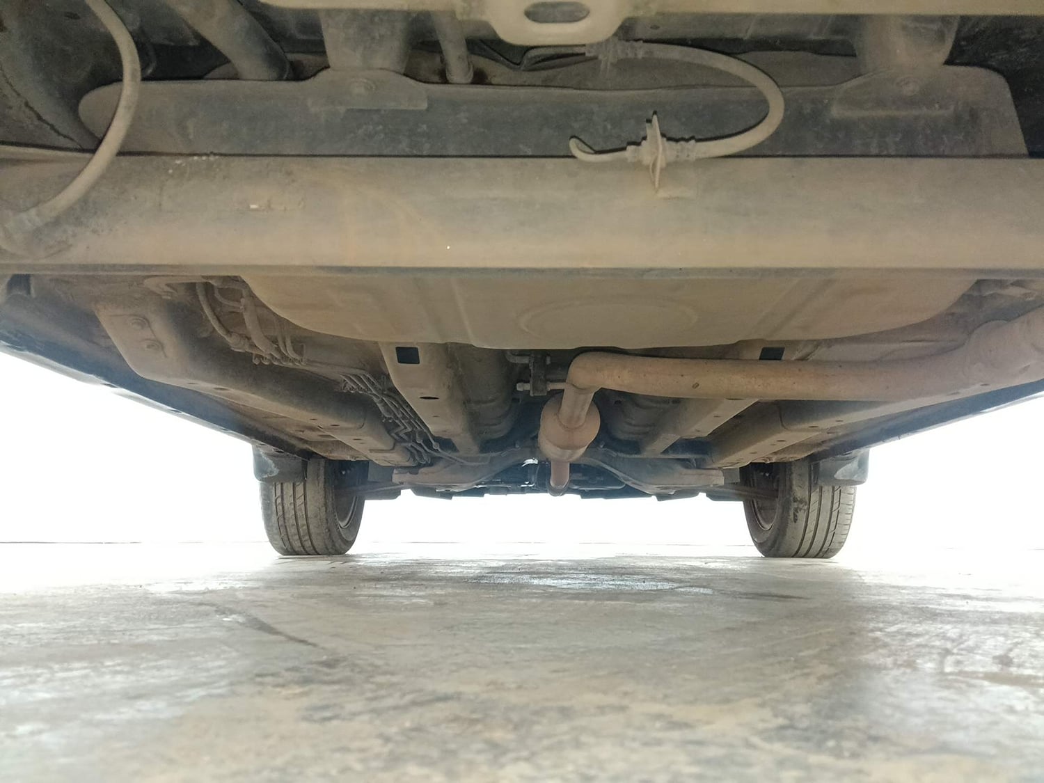 Used 2021 Tata Nexon XZA Plus (S) Petrol Automatic extra REAR UNDERBODY VIEW (TAKEN FROM REAR)