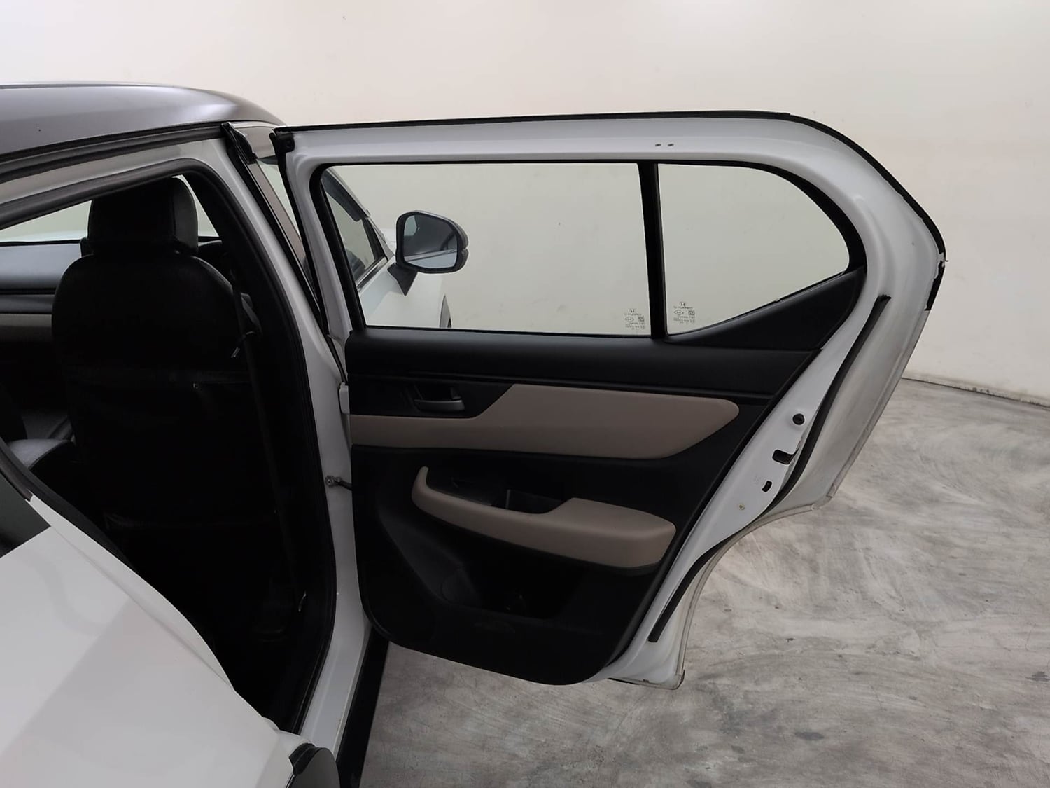 Used 2024 Honda Elevate SV MT Petrol Manual interior RIGHT REAR DOOR OPEN VIEW