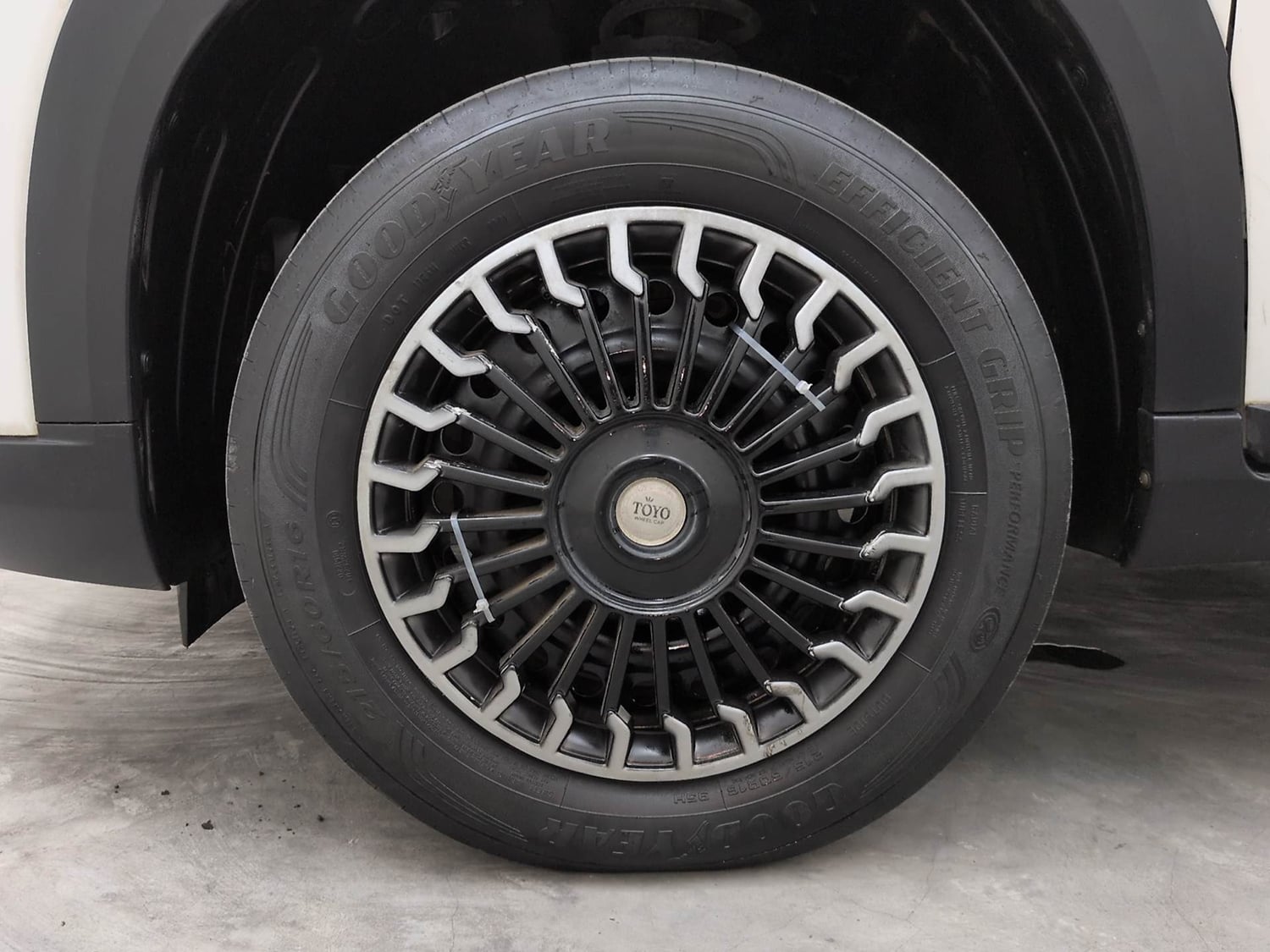 Used 2024 Honda Elevate SV MT Petrol Manual tyres LEFT FRONT TYRE RIM VIEW