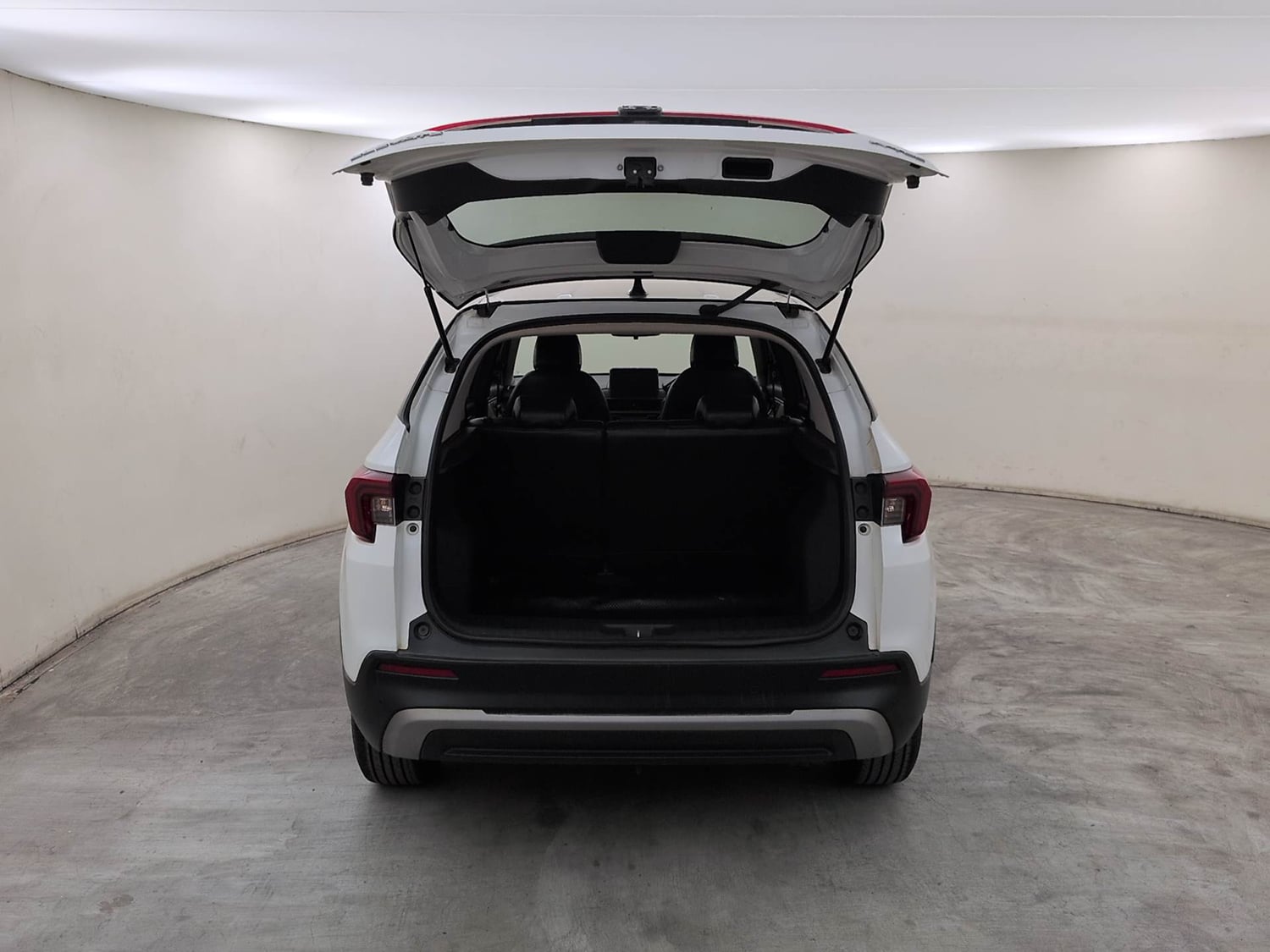 Used 2024 Honda Elevate SV MT Petrol Manual interior DICKY DOOR OPEN VIEW