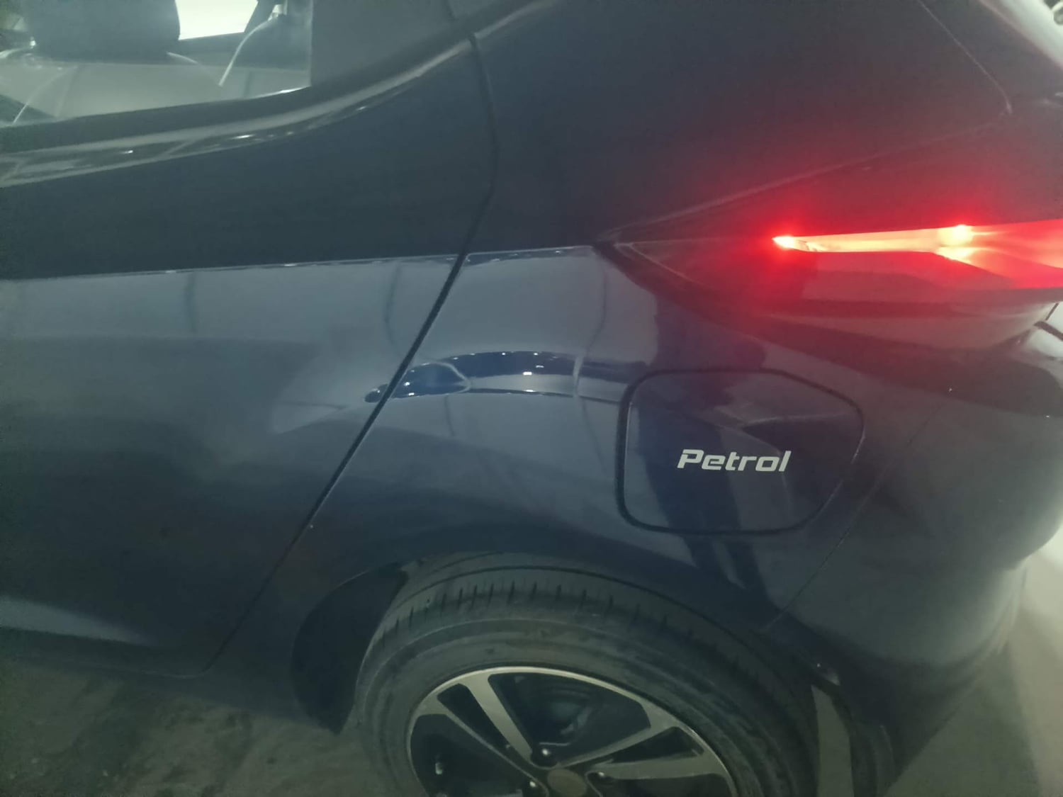 Used 2023 Tata Altroz XZ Petrol Petrol Manual dents MINOR SCRATCH