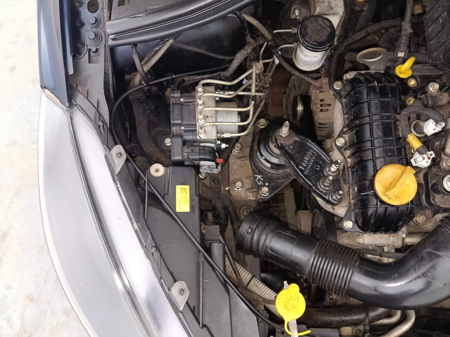 Used 2021 Tata Tiago XZ Plus Petrol Manual engine ENGINE RIGHT SIDE VIEW