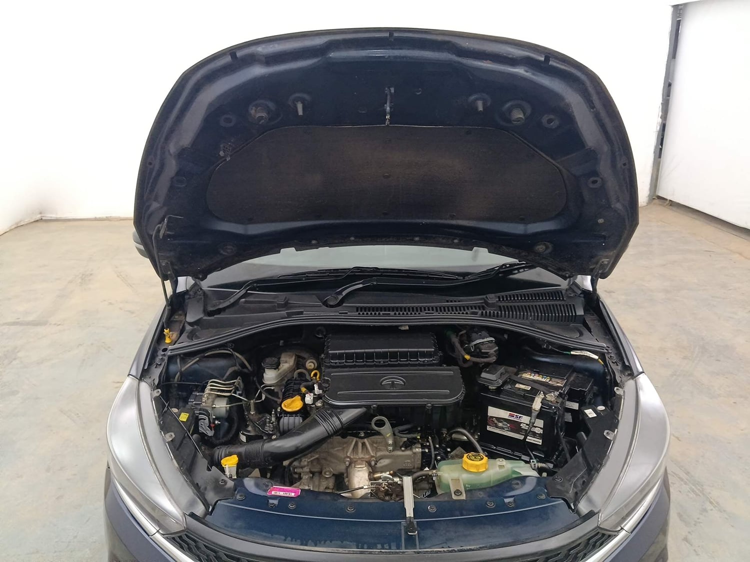 Used 2021 Tata Tiago XZ Plus Petrol Manual engine ENGINE & BONNET OPEN FRONT VIEW