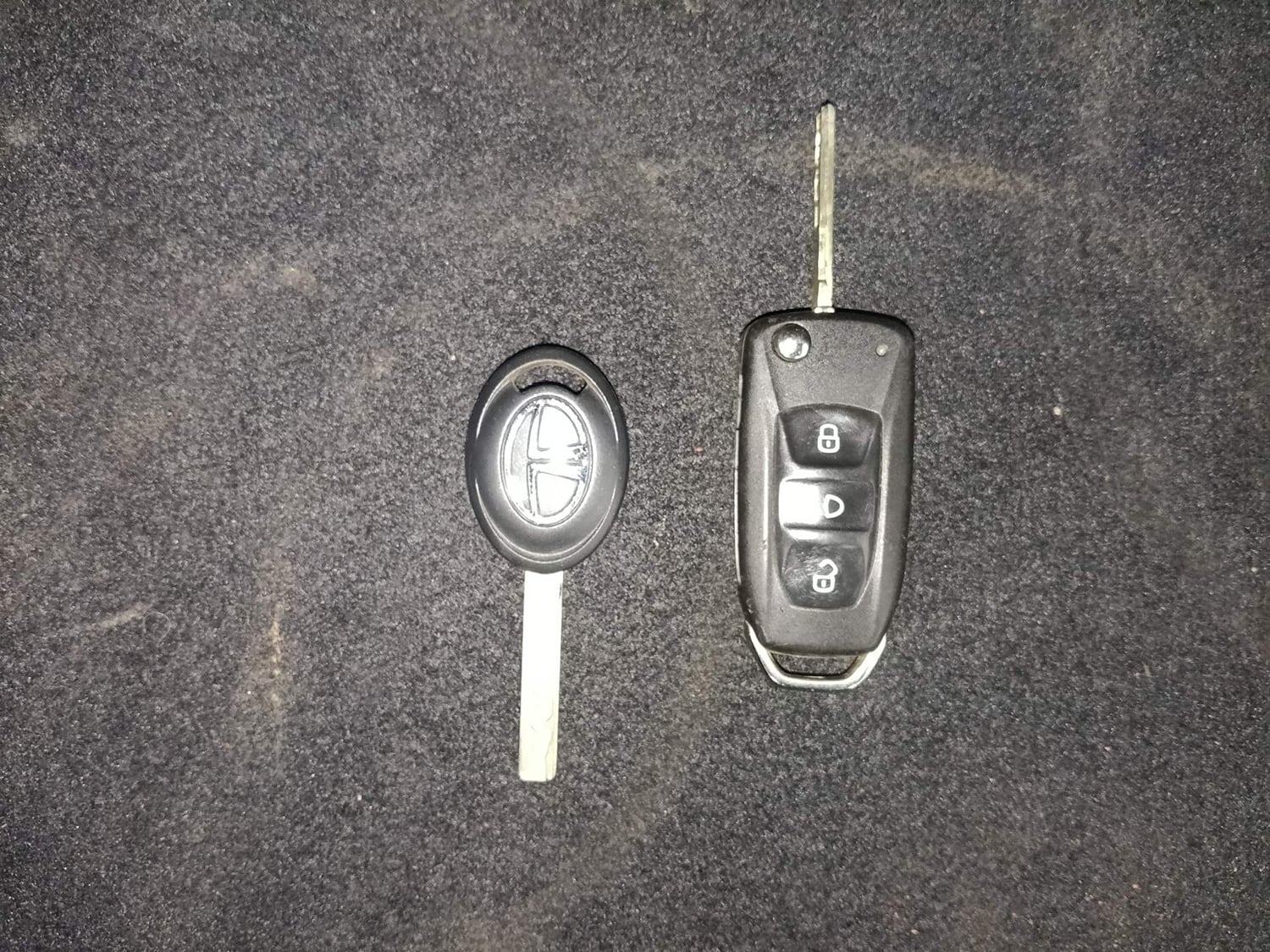 Used 2021 Tata Tiago XZ Plus Petrol Manual extra CAR KEY VIEW