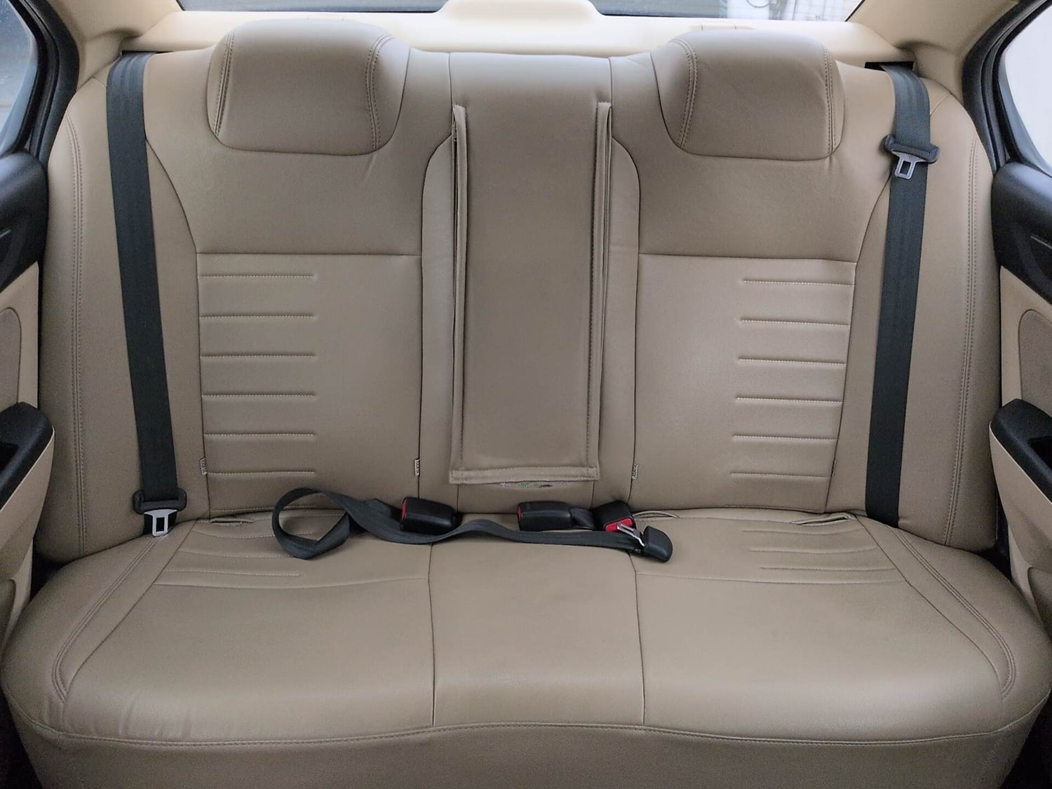 Used 2023 Honda Amaze VX 1.2 Petrol CVT Petrol Automatic interior REAR SEAT CONDITION VIEW