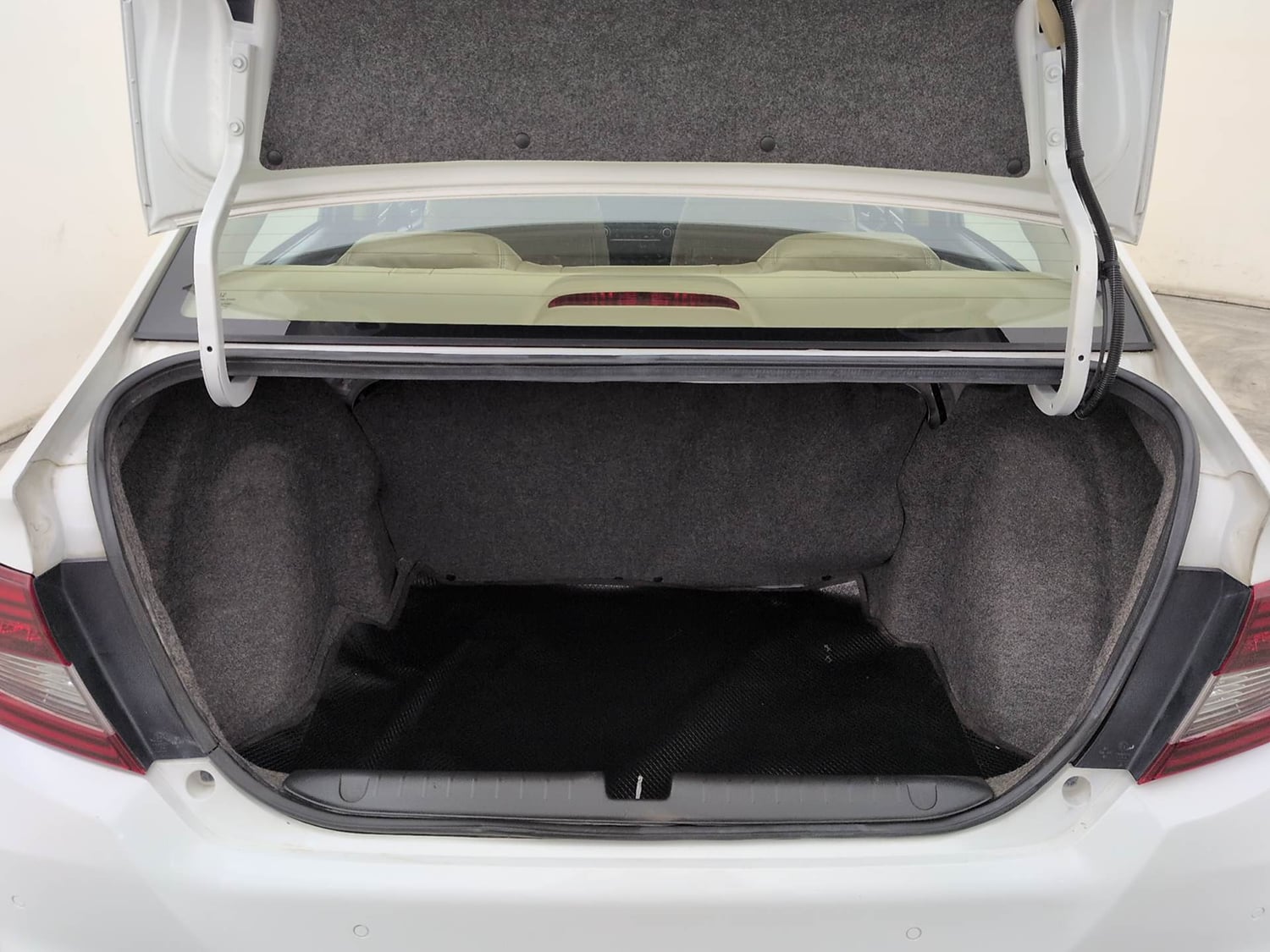 Used 2023 Honda Amaze VX 1.2 Petrol CVT Petrol Automatic interior DICKY INSIDE VIEW