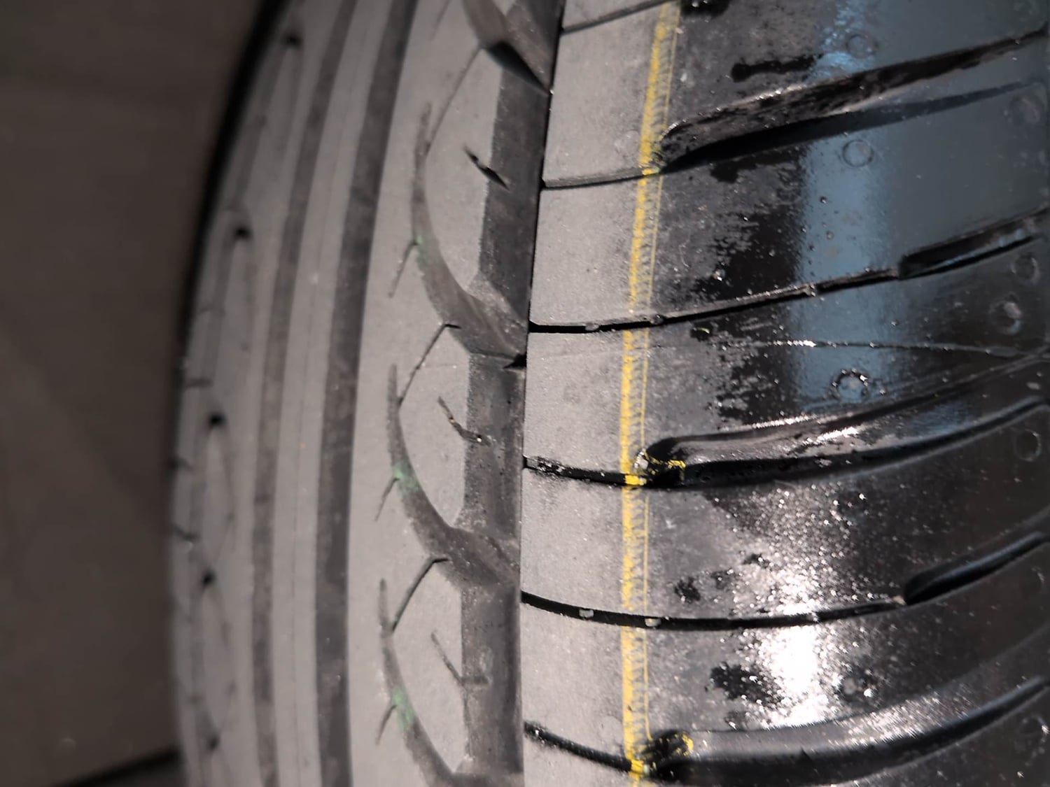 Used 2023 Honda Amaze VX 1.2 Petrol CVT Petrol Automatic tyres RIGHT REAR TYRE TREAD VIEW