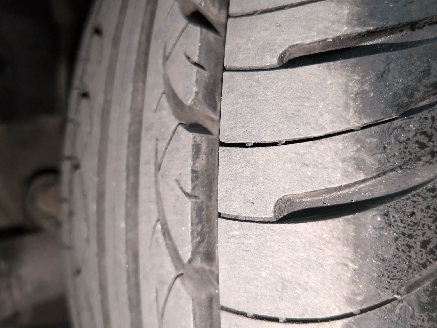Used 2023 Honda Amaze VX 1.2 Petrol CVT Petrol Automatic tyres RIGHT FRONT TYRE TREAD VIEW