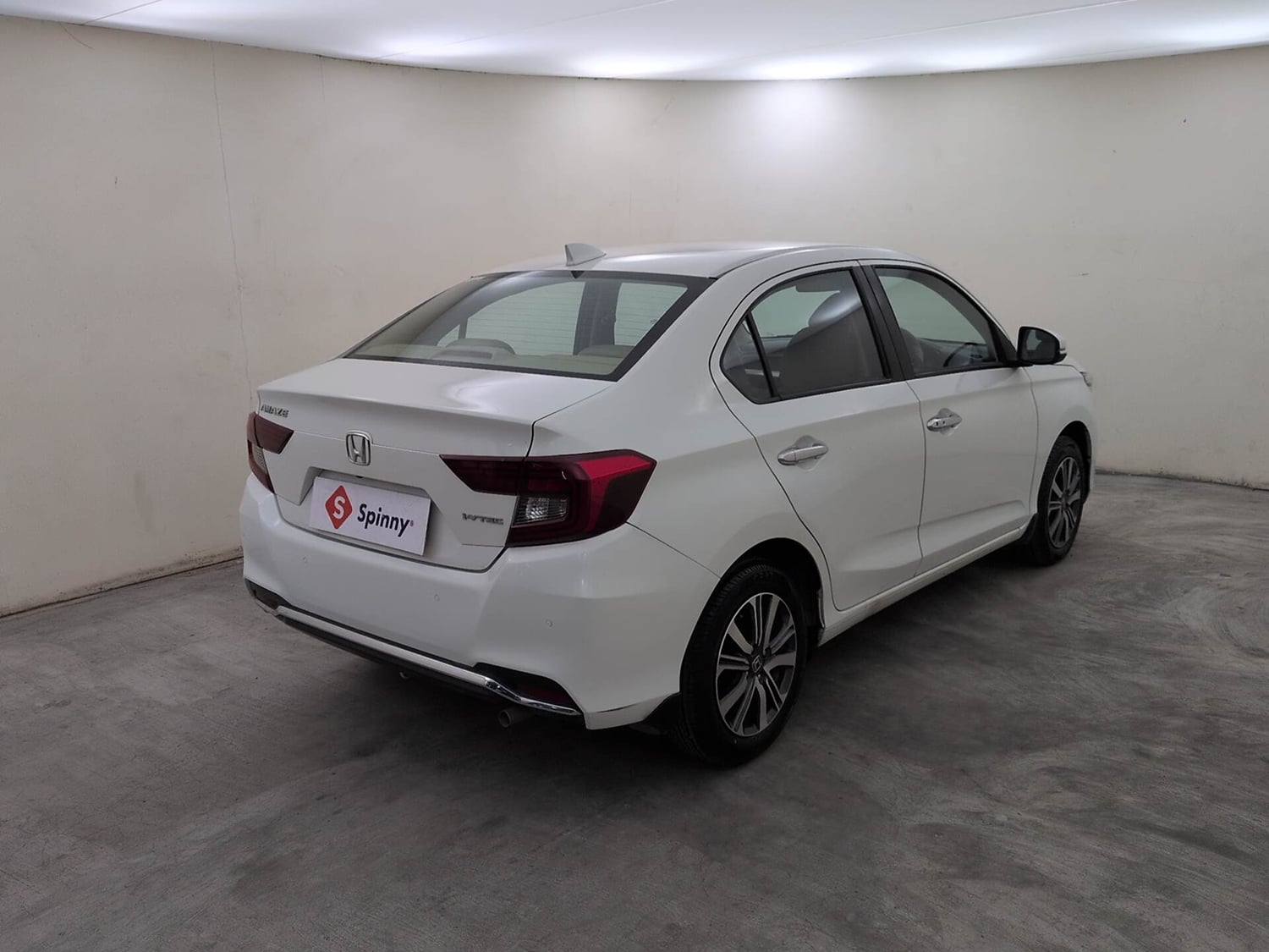 Used 2023 Honda Amaze VX 1.2 Petrol CVT Petrol Automatic exterior RIGHT REAR CORNER VIEW