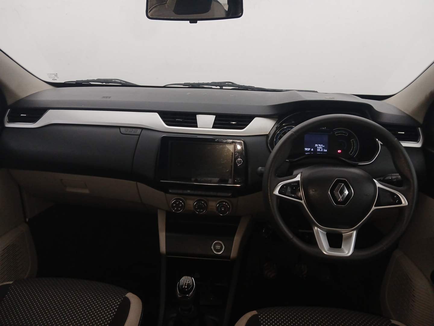 Used 2022 Renault Triber RXZ Petrol Manual interior DASHBOARD VIEW