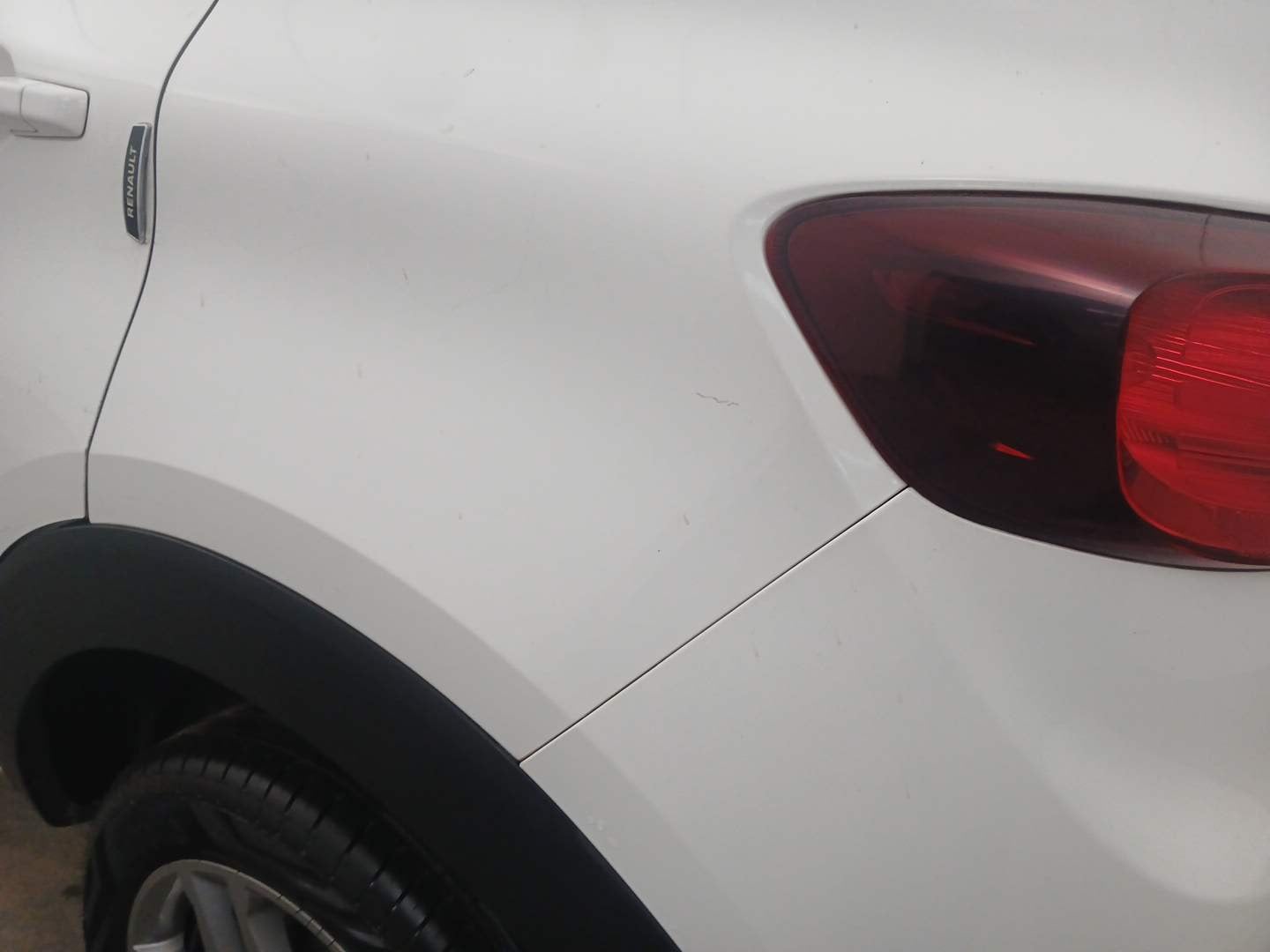 Used 2022 Renault Triber RXZ Petrol Manual dents MINOR SCRATCH