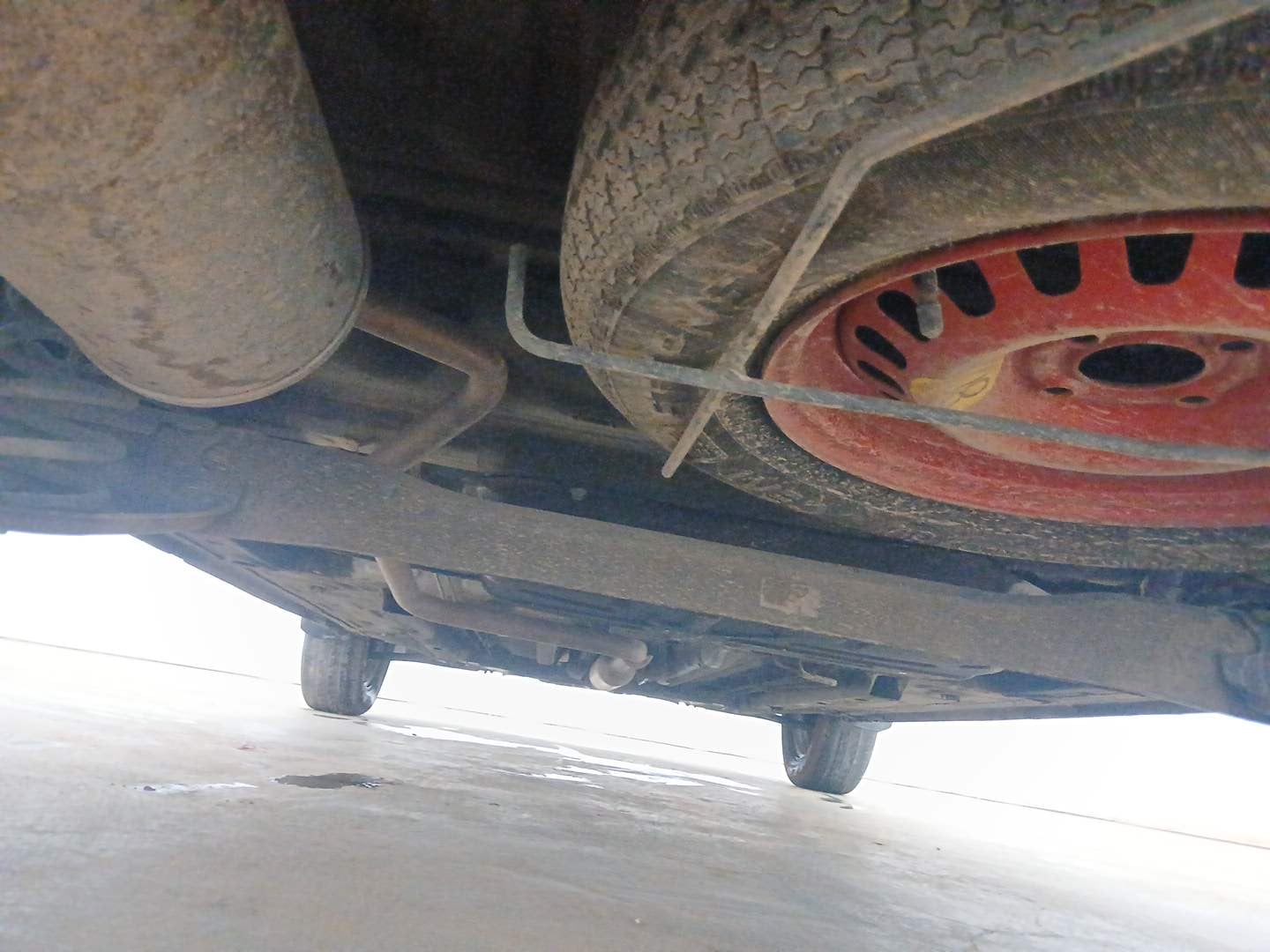 Used 2022 Renault Triber RXZ Petrol Manual extra REAR UNDERBODY VIEW (TAKEN FROM REAR)