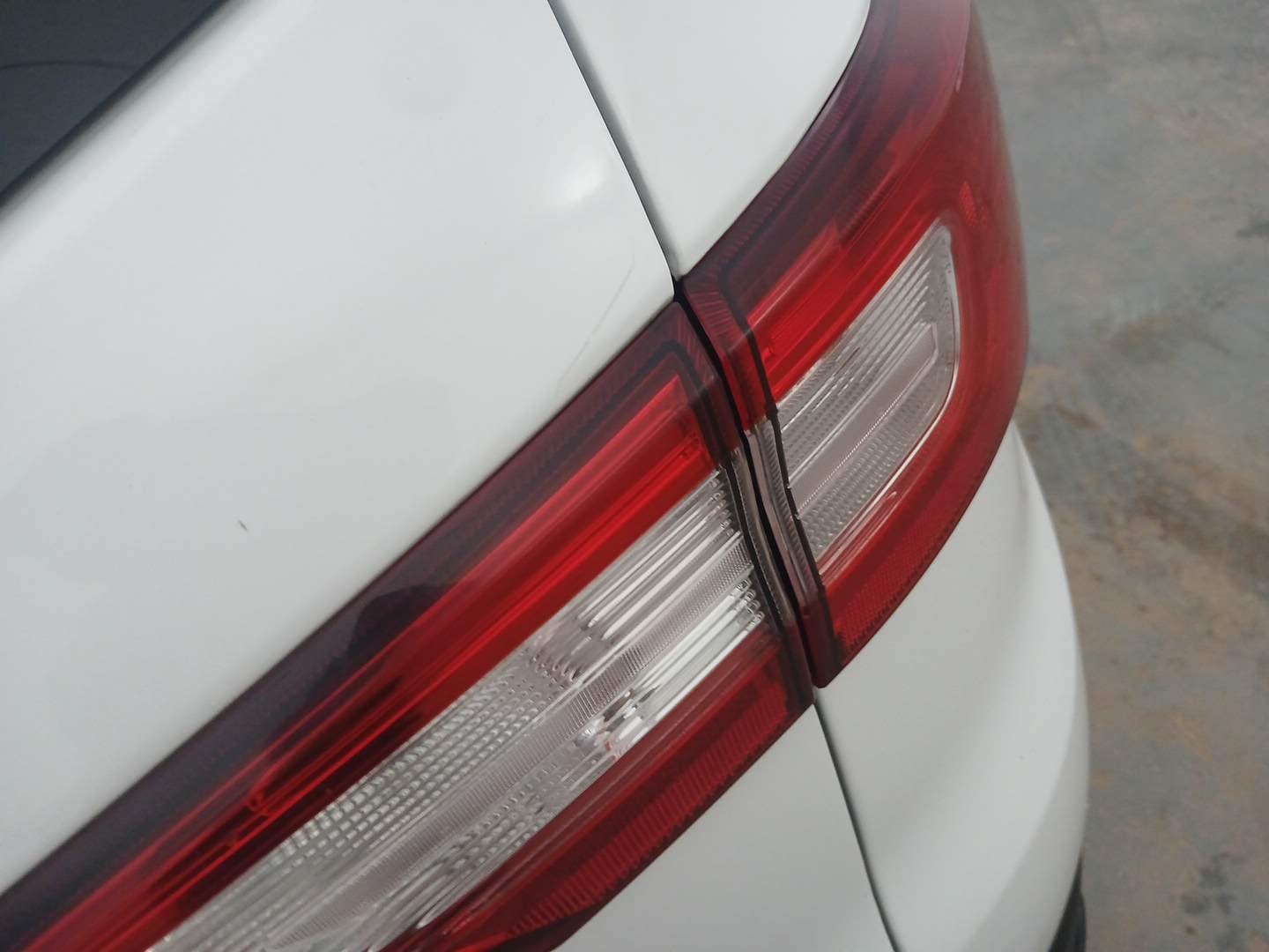 Used 2022 Renault Triber RXZ Petrol Manual dents MINOR SCRATCH